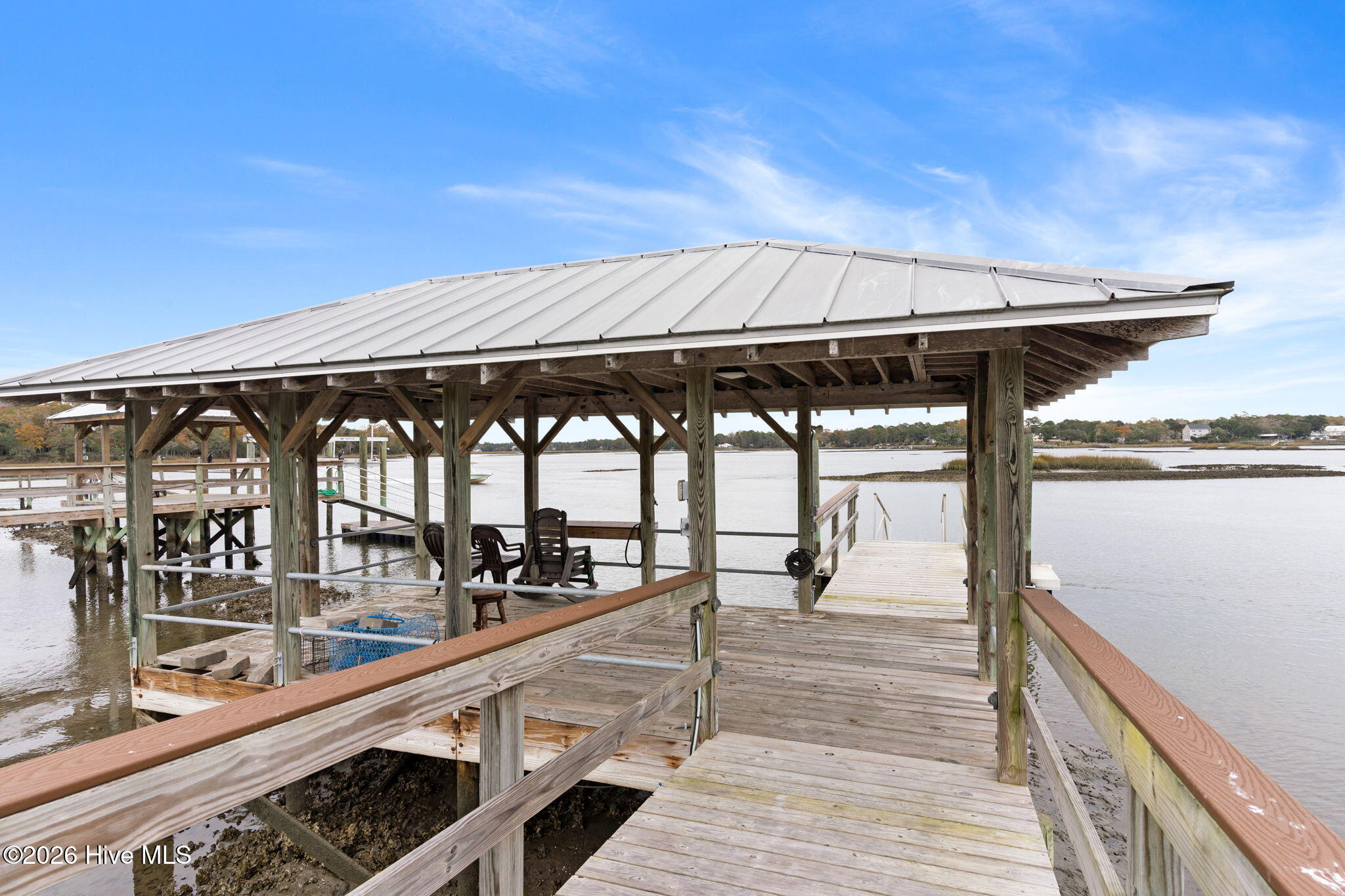 100554709 | Photo 46