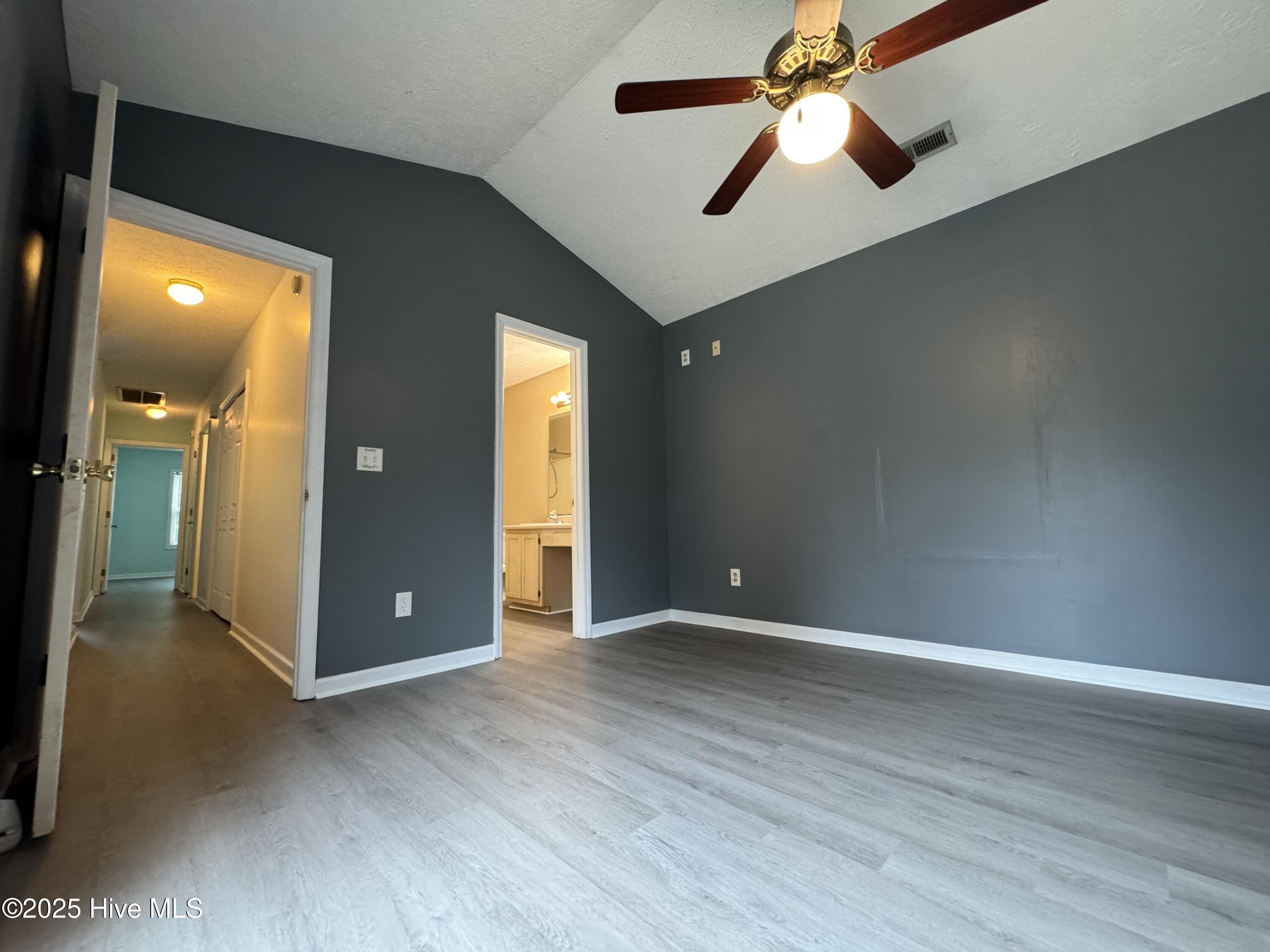 100539511 | Photo 15