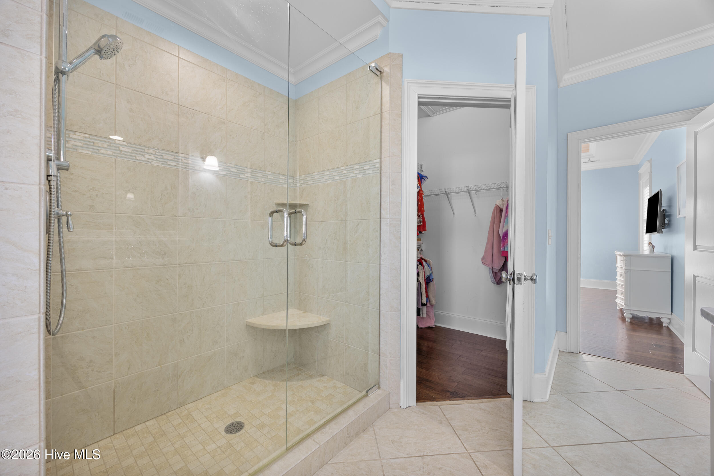 100549374 | Photo 52