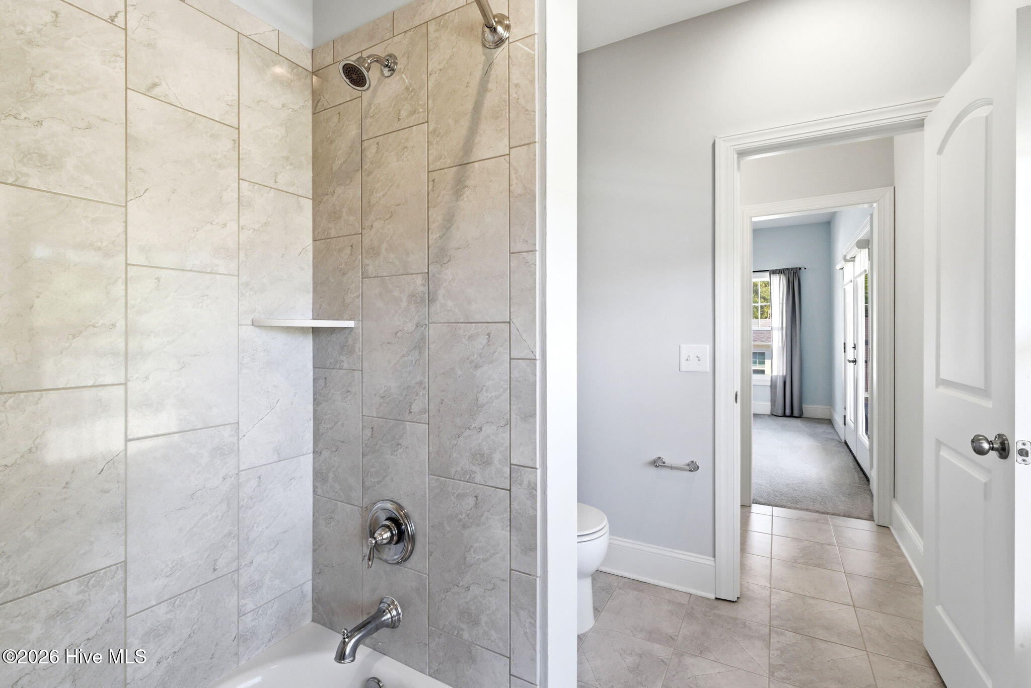 100566822 | Photo 40