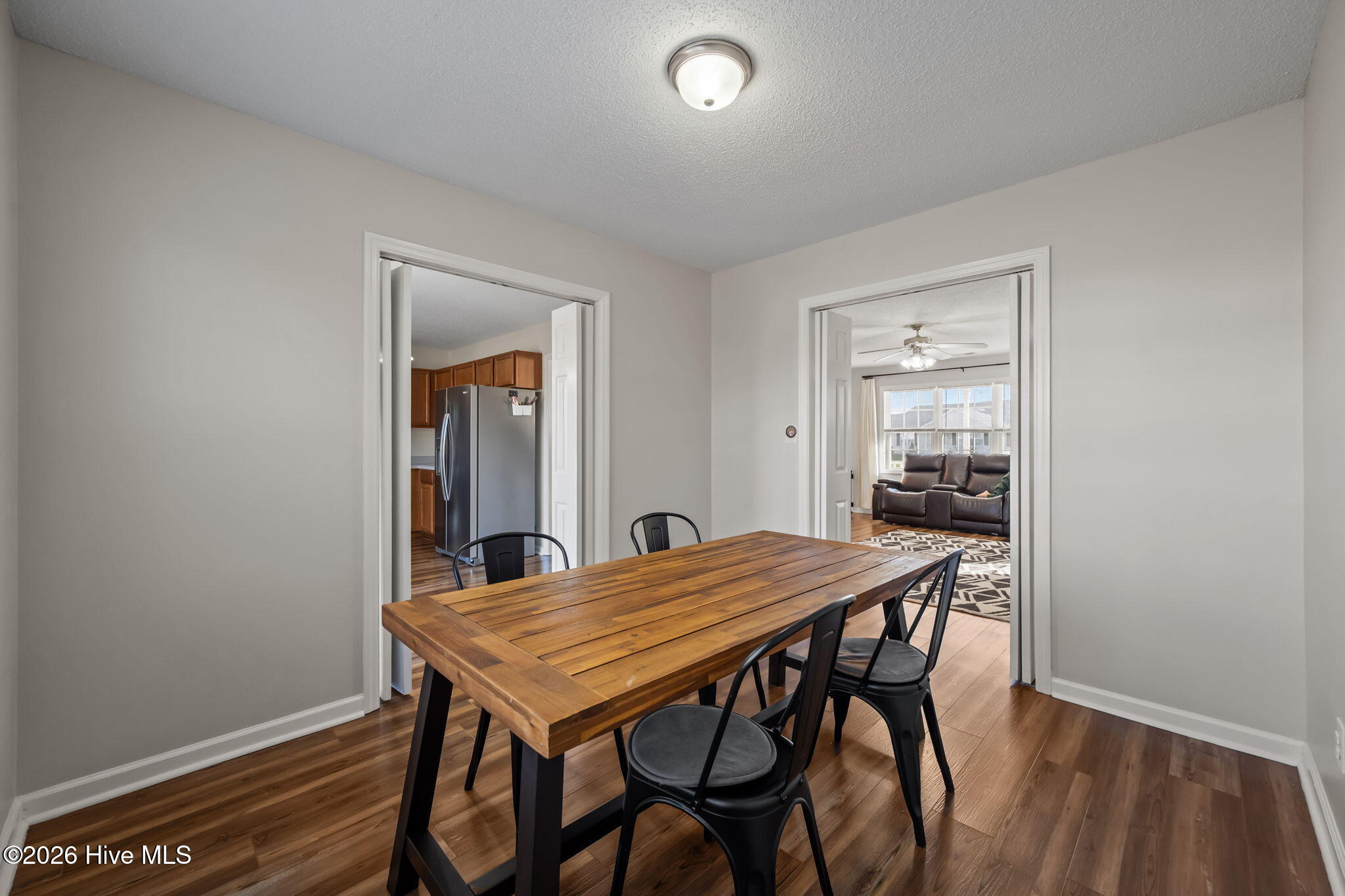 100561197 | Photo 15