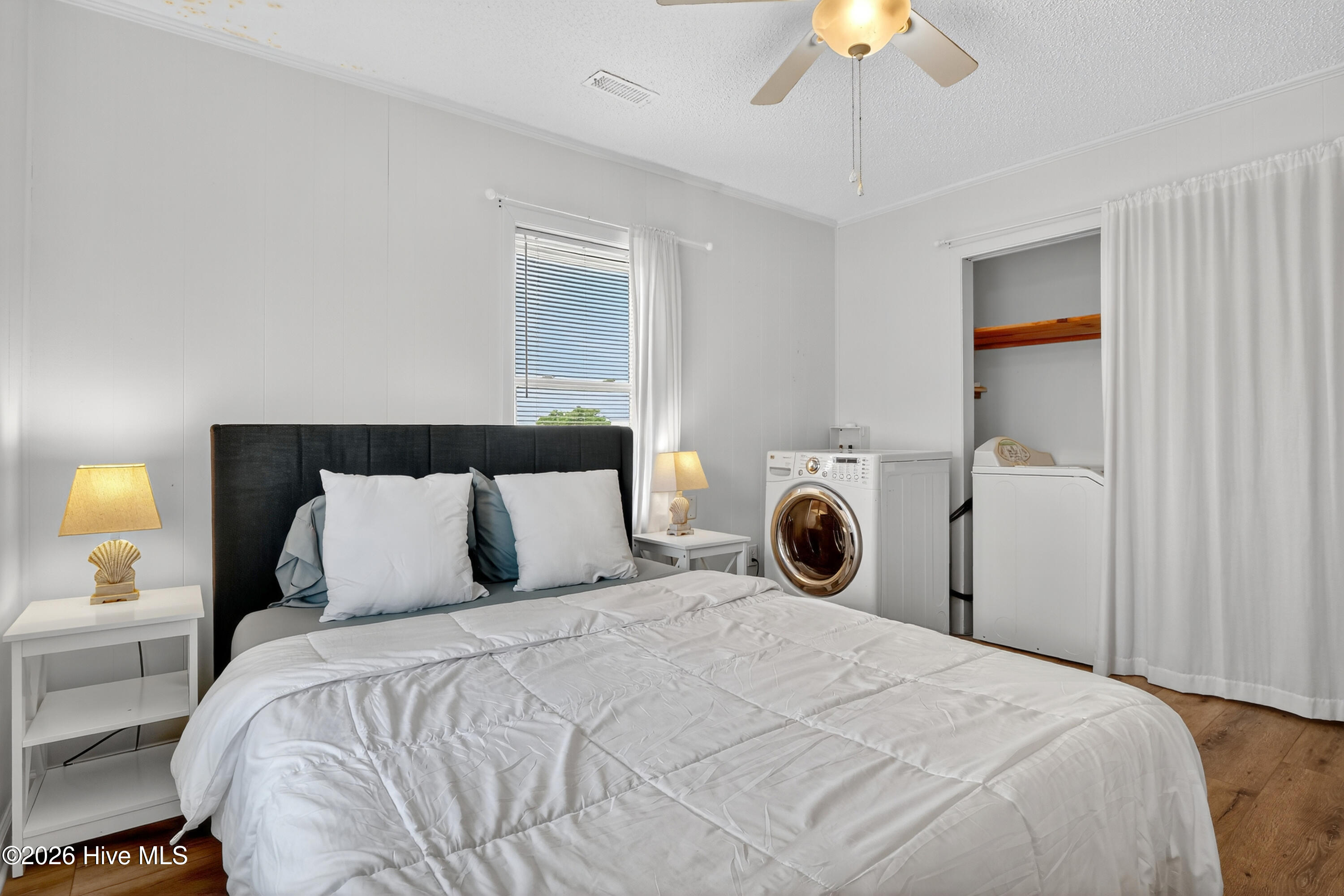 100558855 | Photo 19