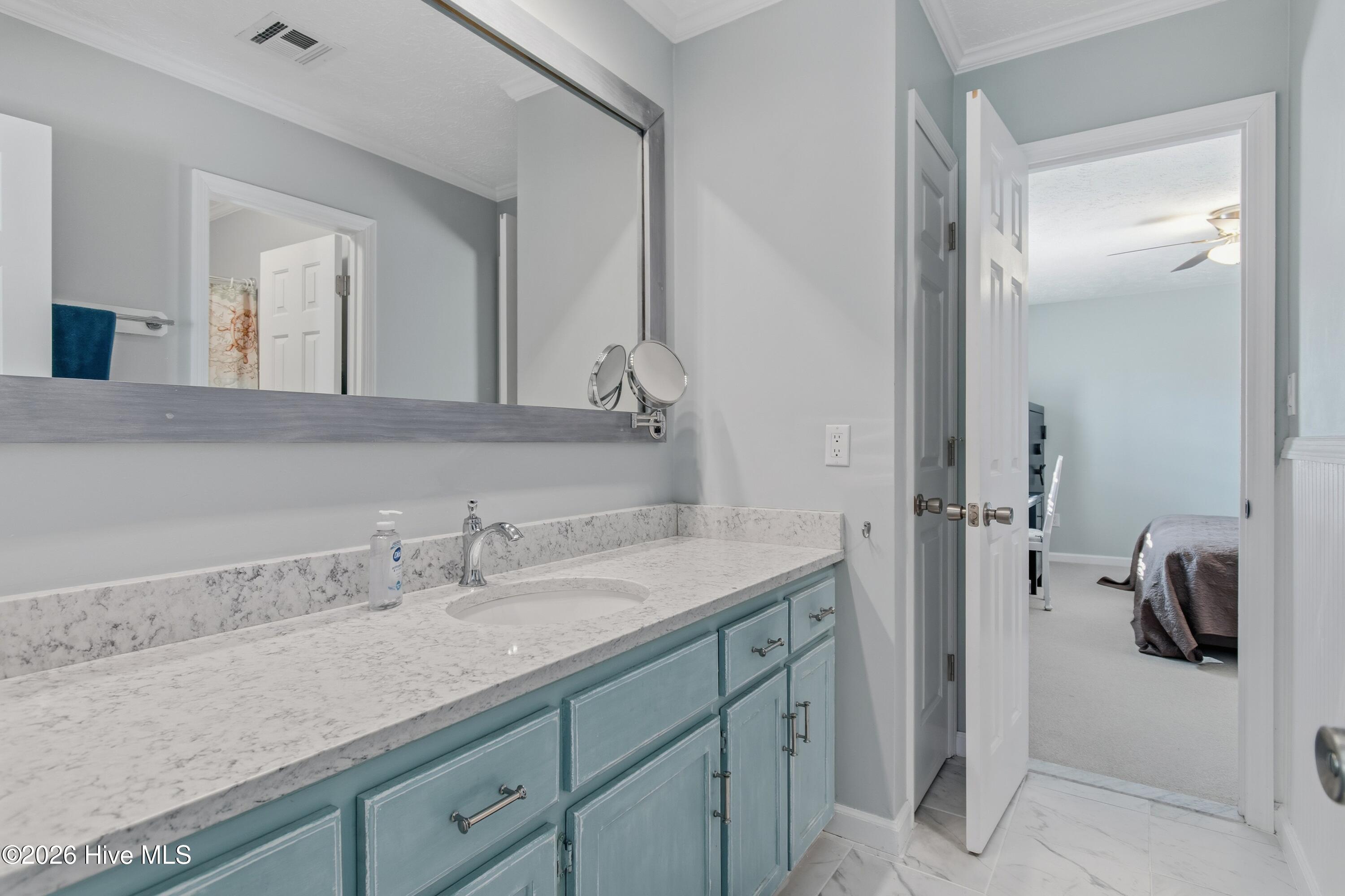 100550998 | Photo 31