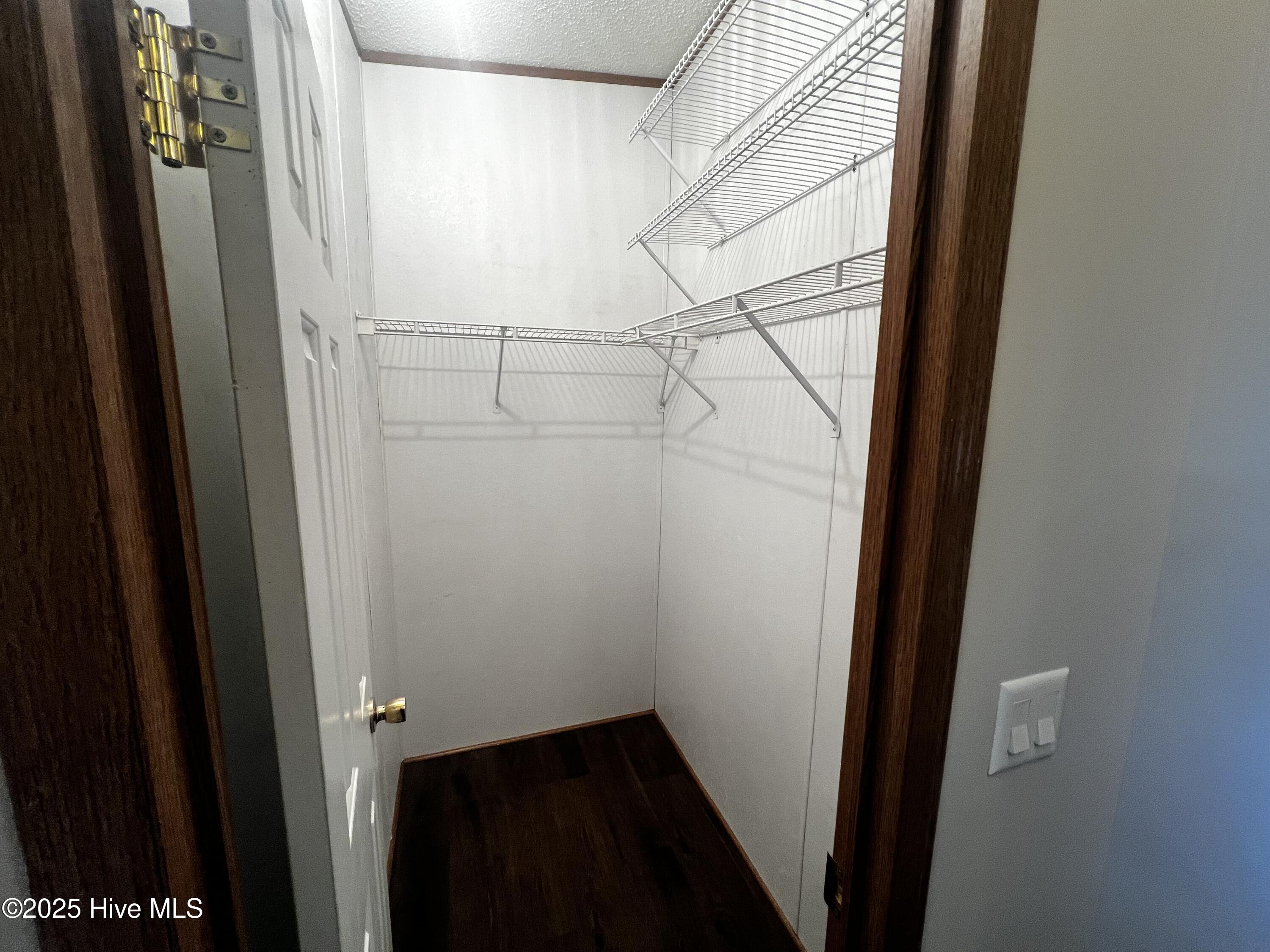 100546652 | Photo 17