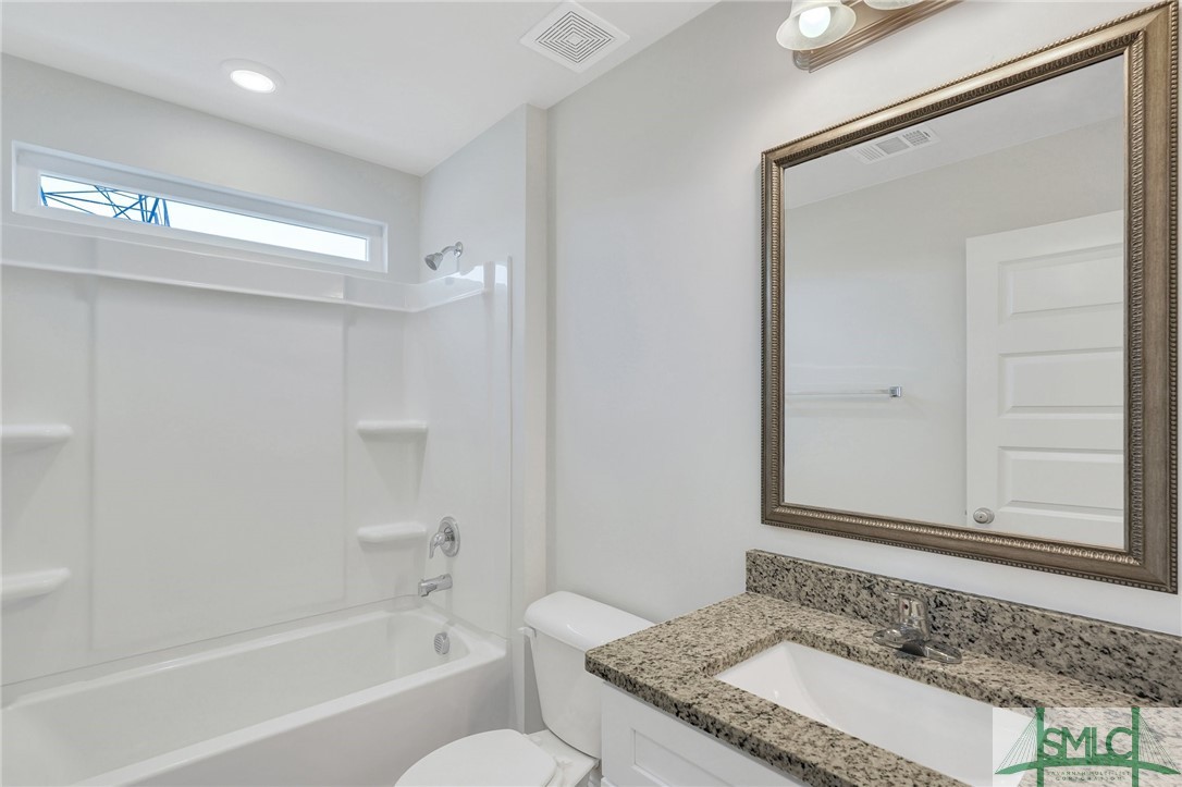 Photo is of another unit and does not represent the design selections in all units.