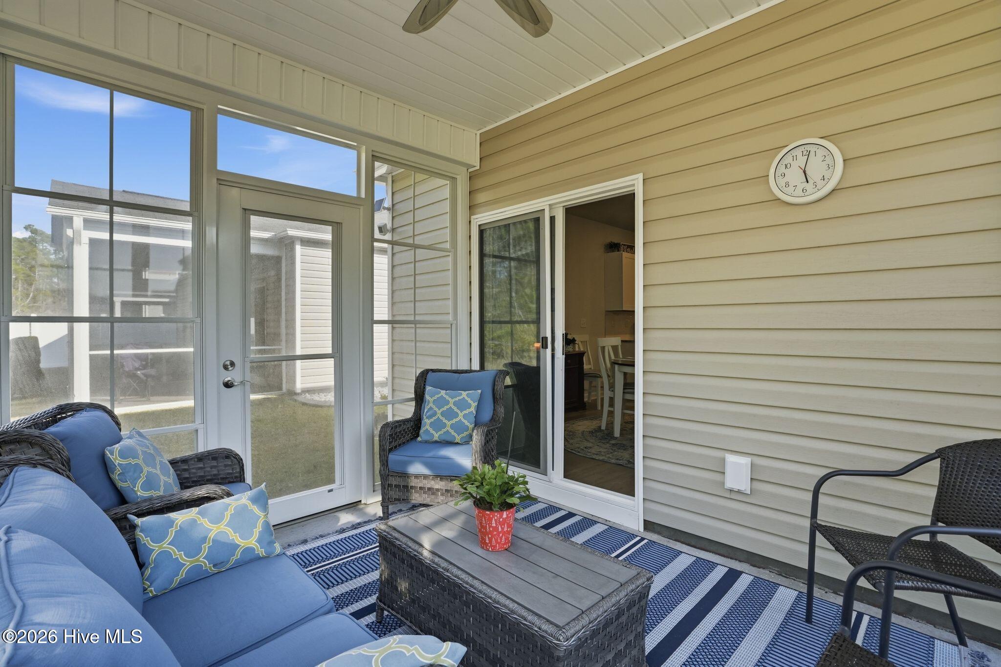 100560764 | Photo 34