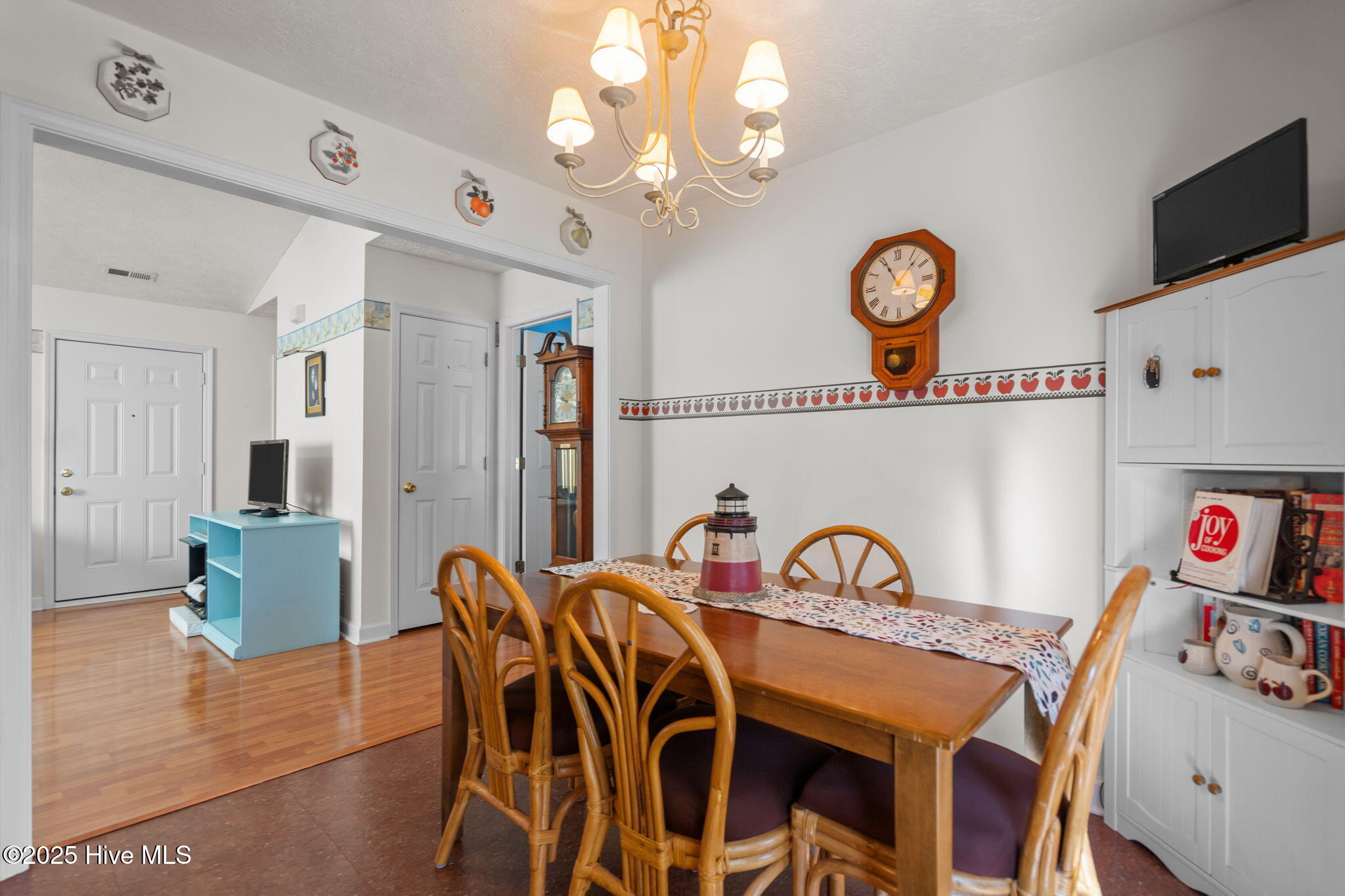 118 NE 31st Street, Oak Island, NC 28465 – photo 12: 18-web-or-mls-DSC02674