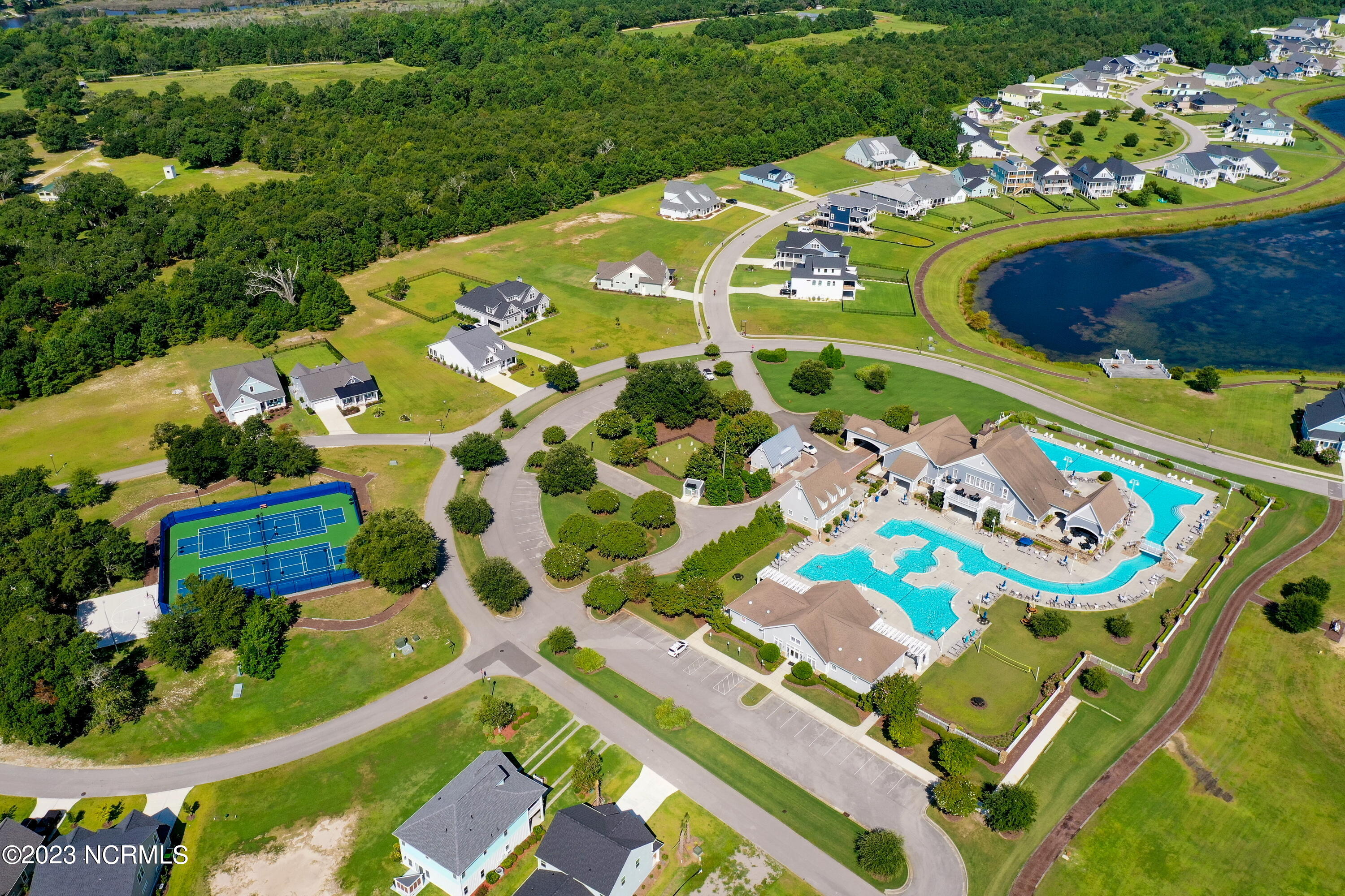 100535836 | Photo 13