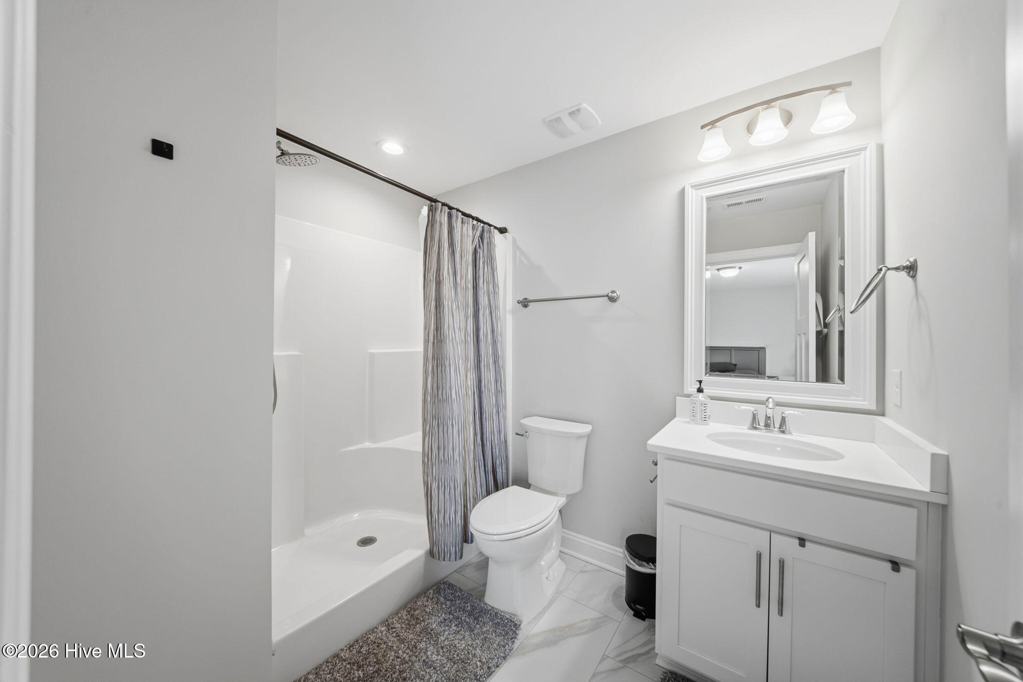 100567561 | Photo 47