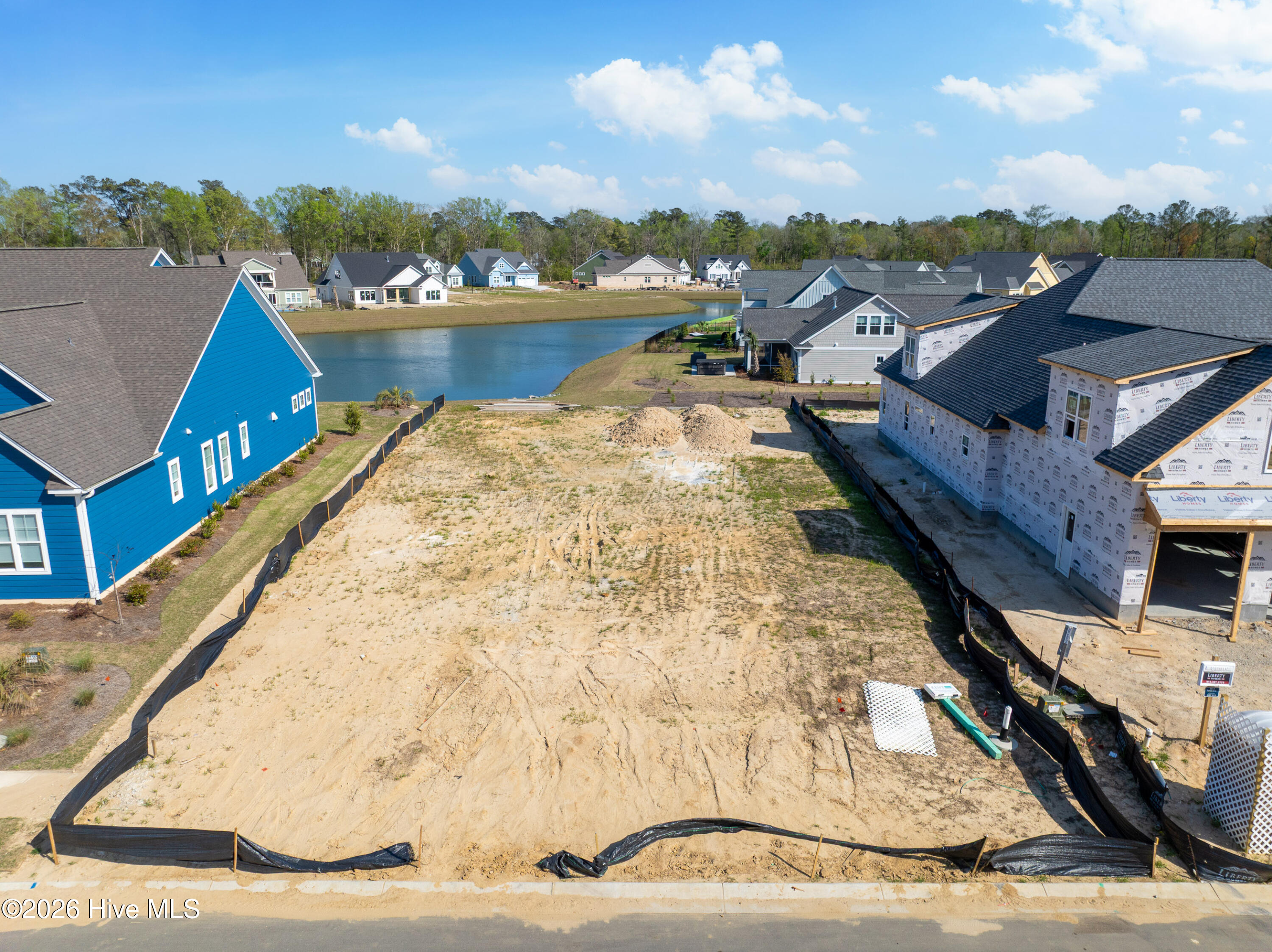 100564727 | Photo 13