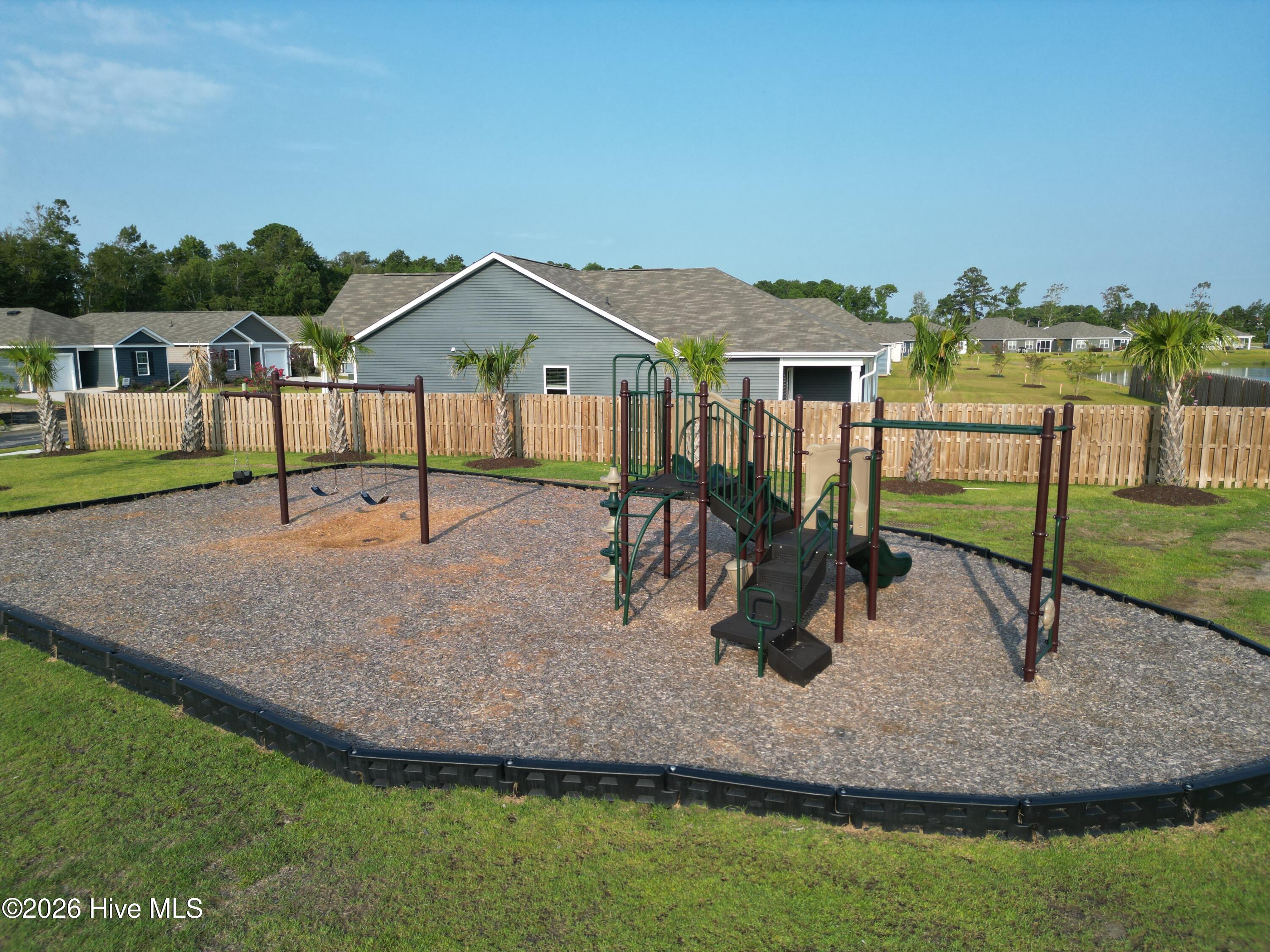 100557752 | Photo 44