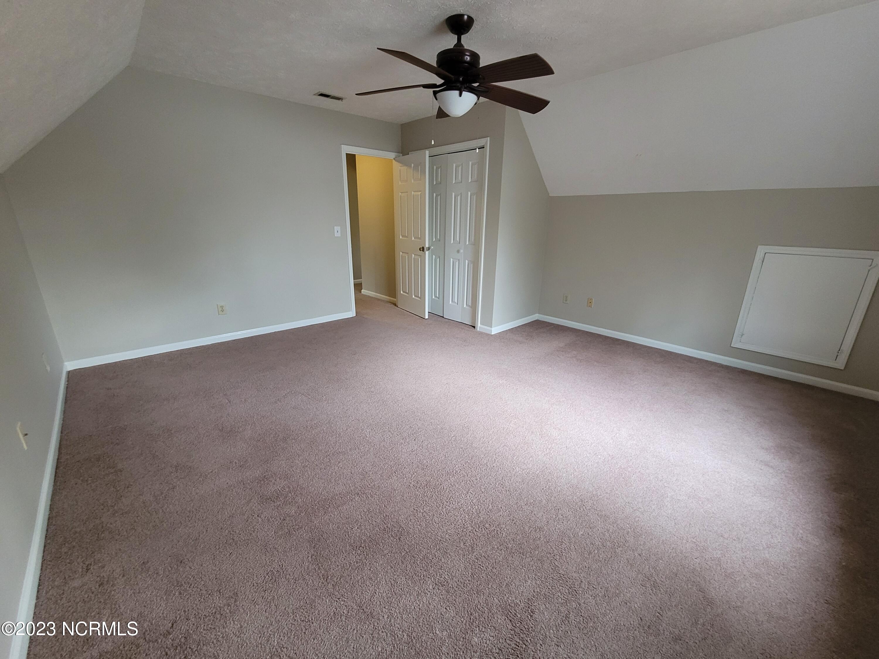 100552770 | Photo 18