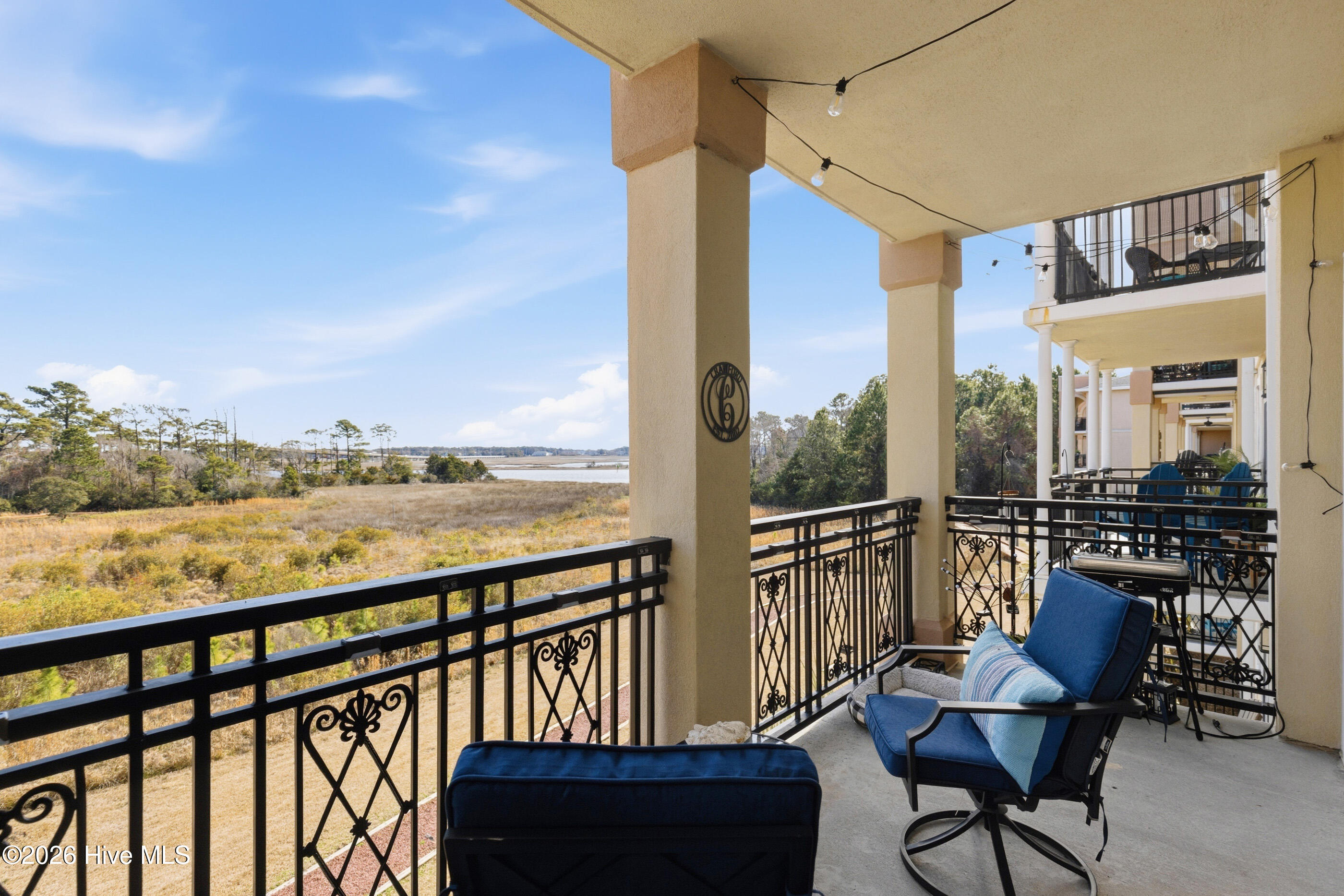 100556734 | Photo 32