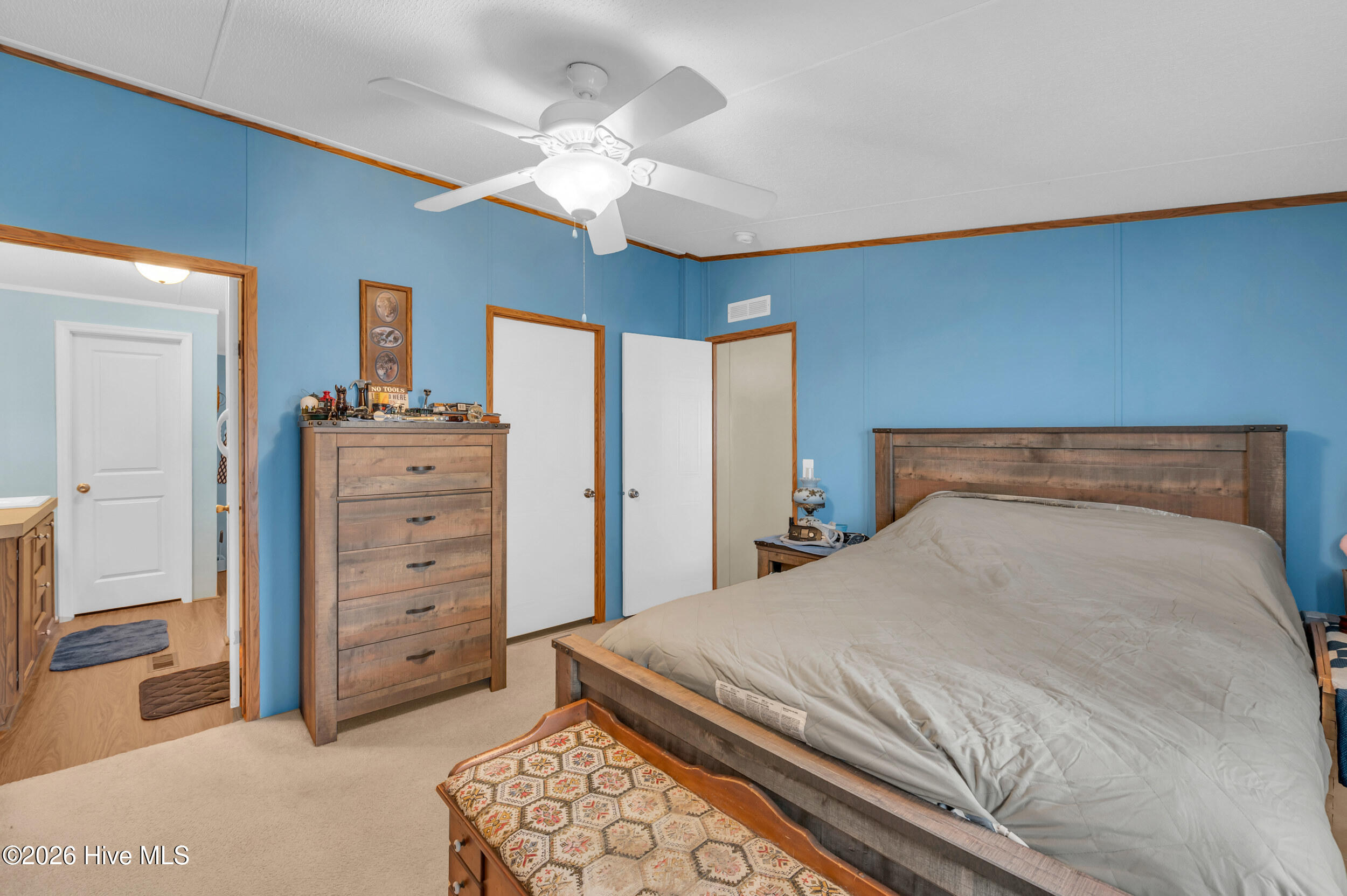 100550666 | Photo 25