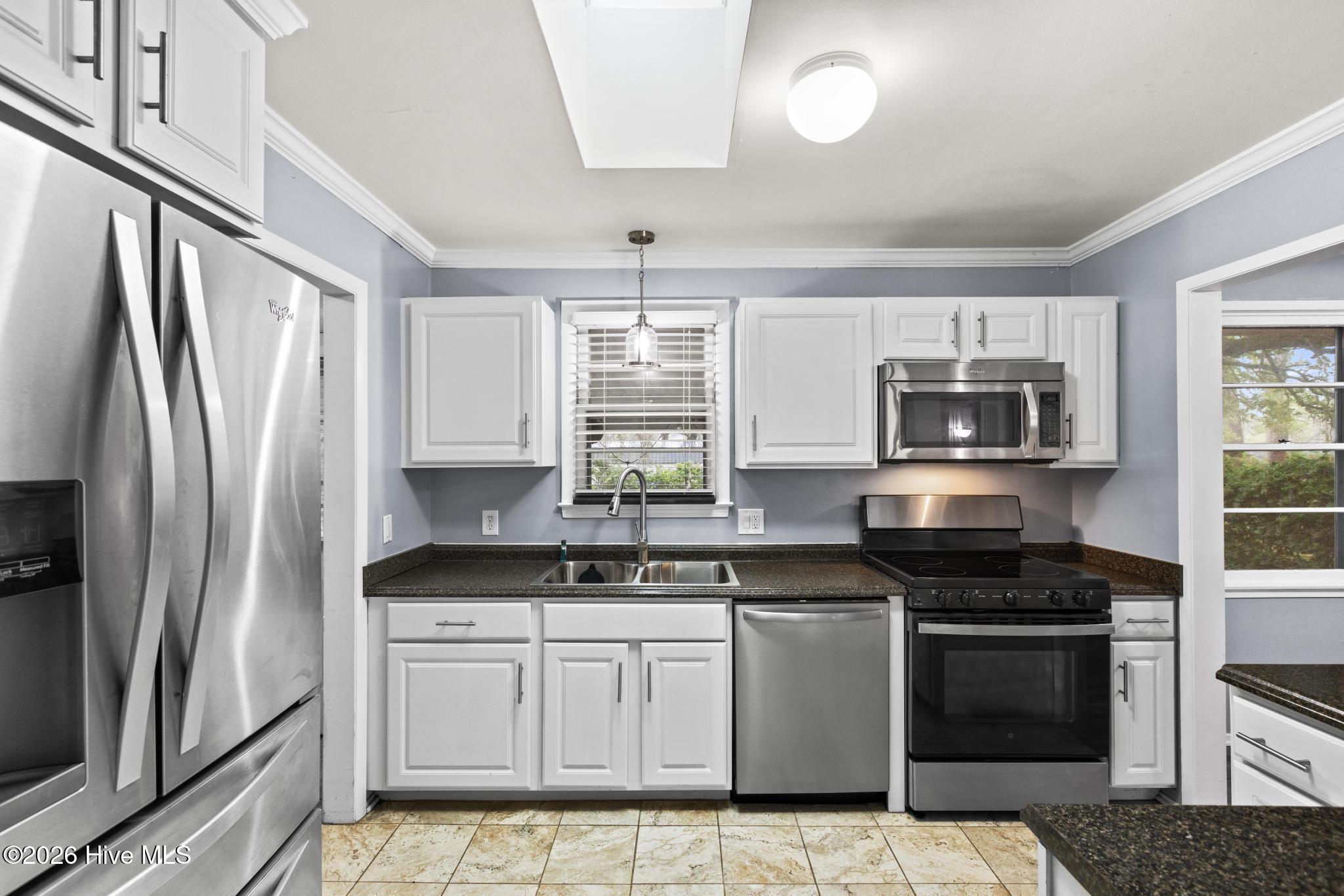 100560797 | Photo 10