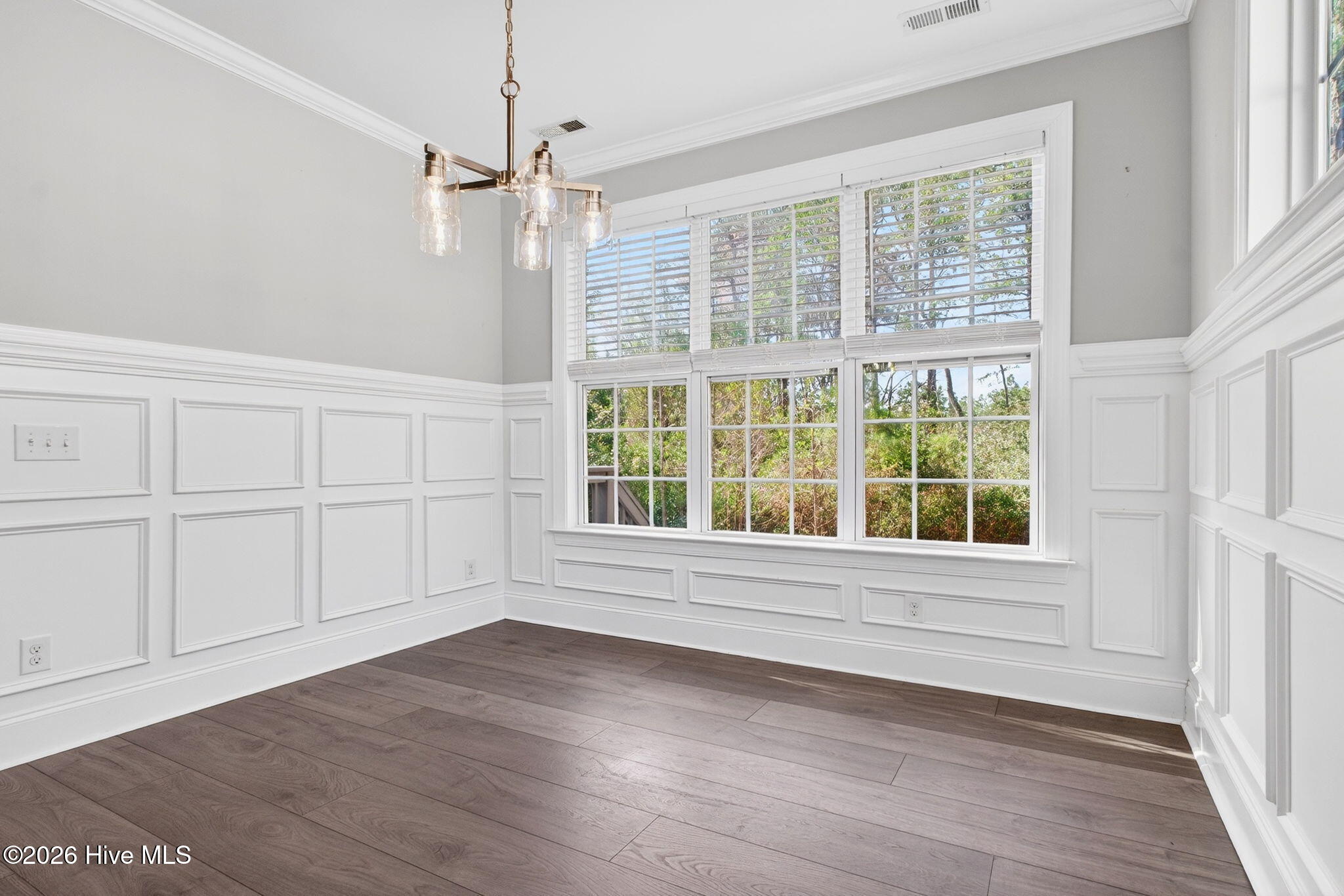 100563252 | Photo 18