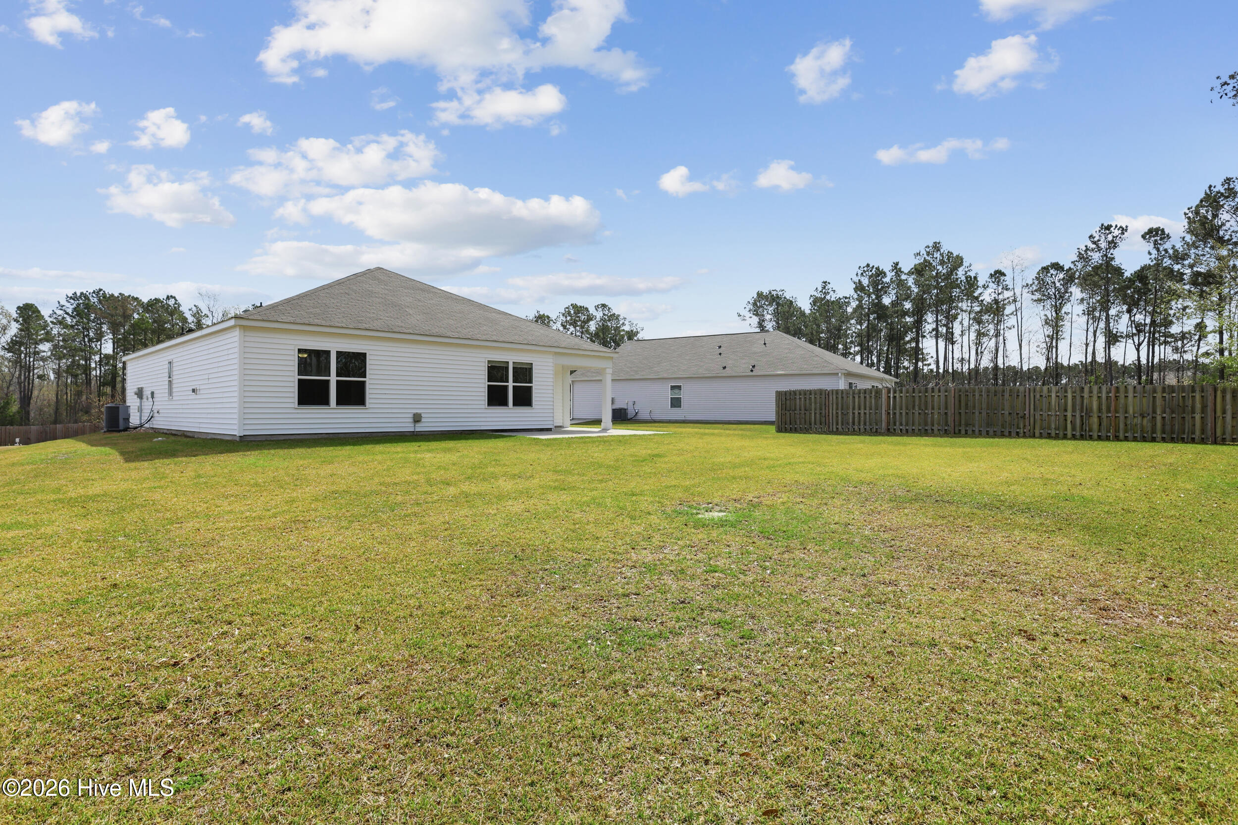 100563089 | Photo 28