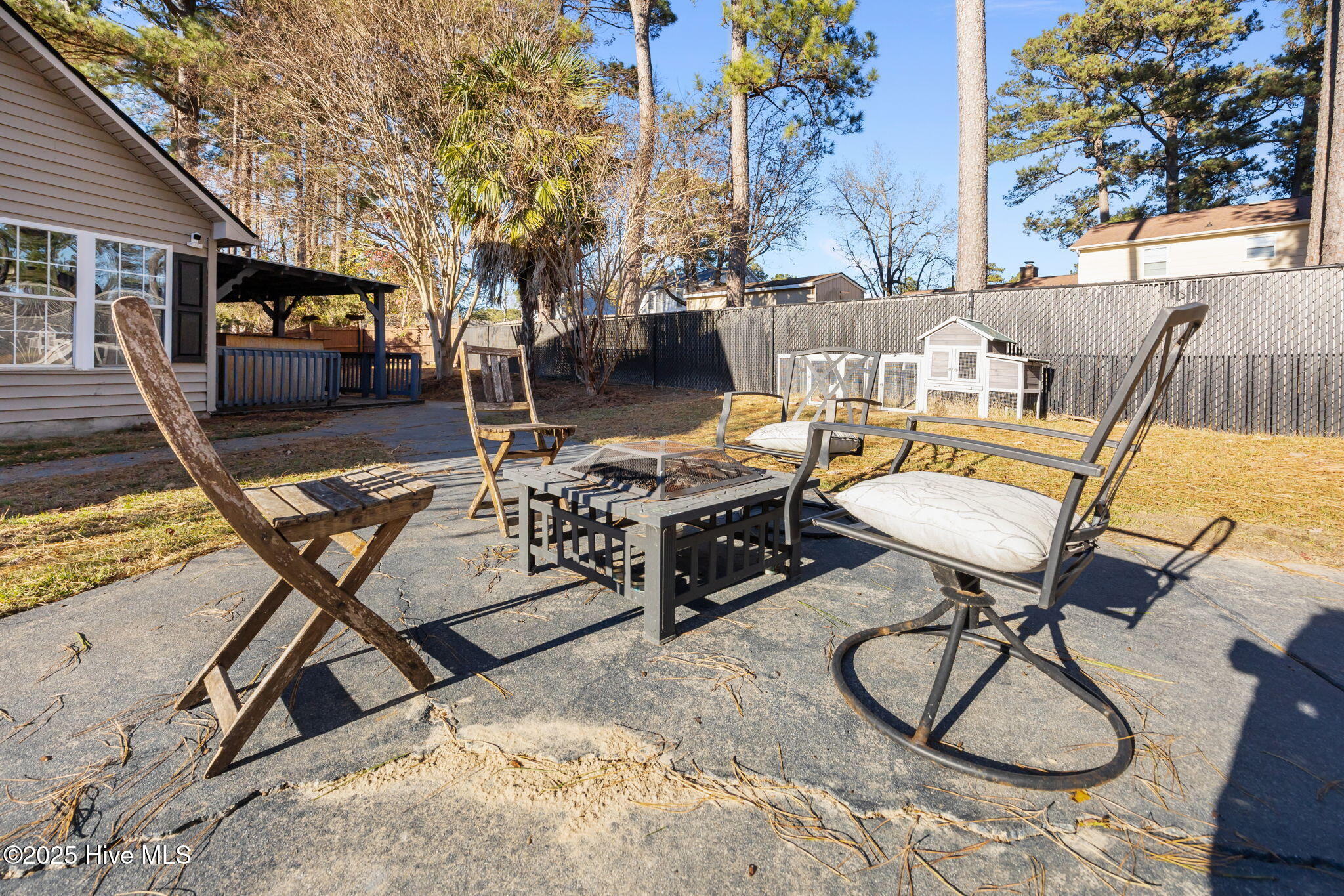 100544873 | Photo 51