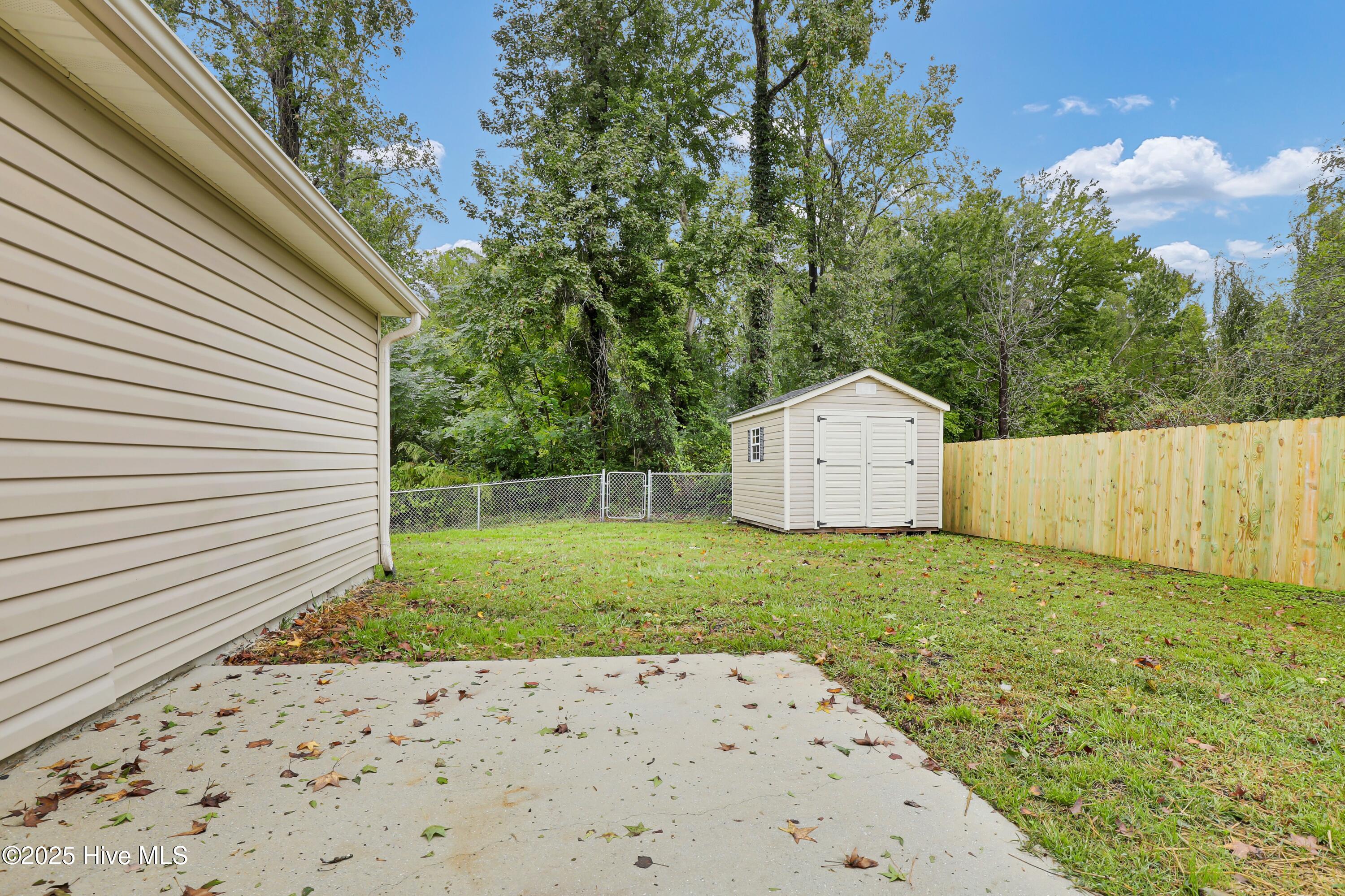 100536825 | Photo 23