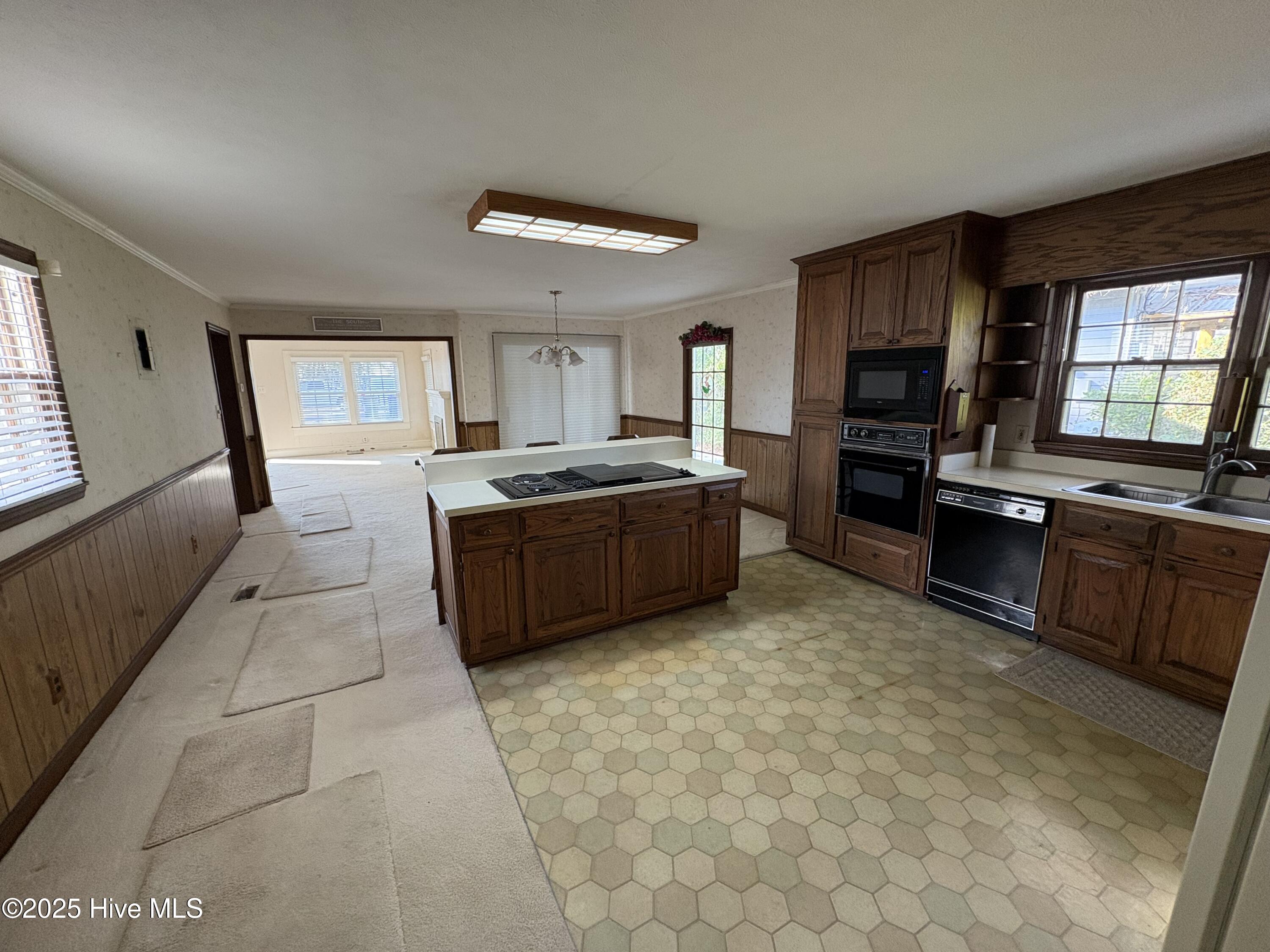 100544908 | Photo 10