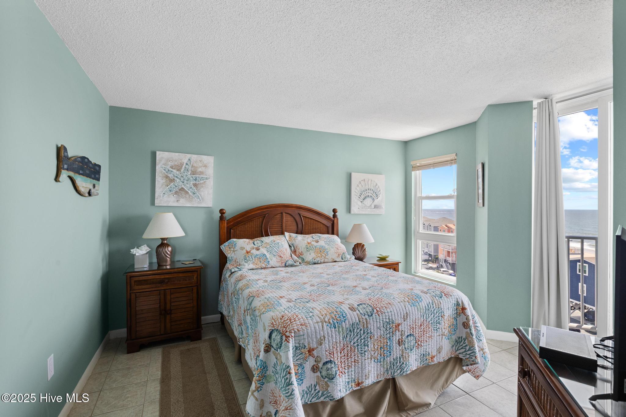 100515705 | Photo 14