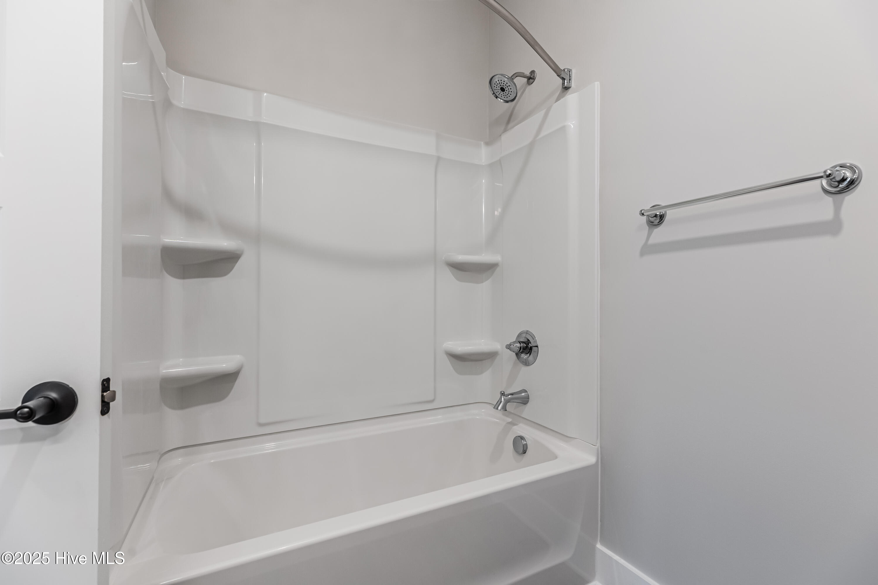 100529359 | Photo 25