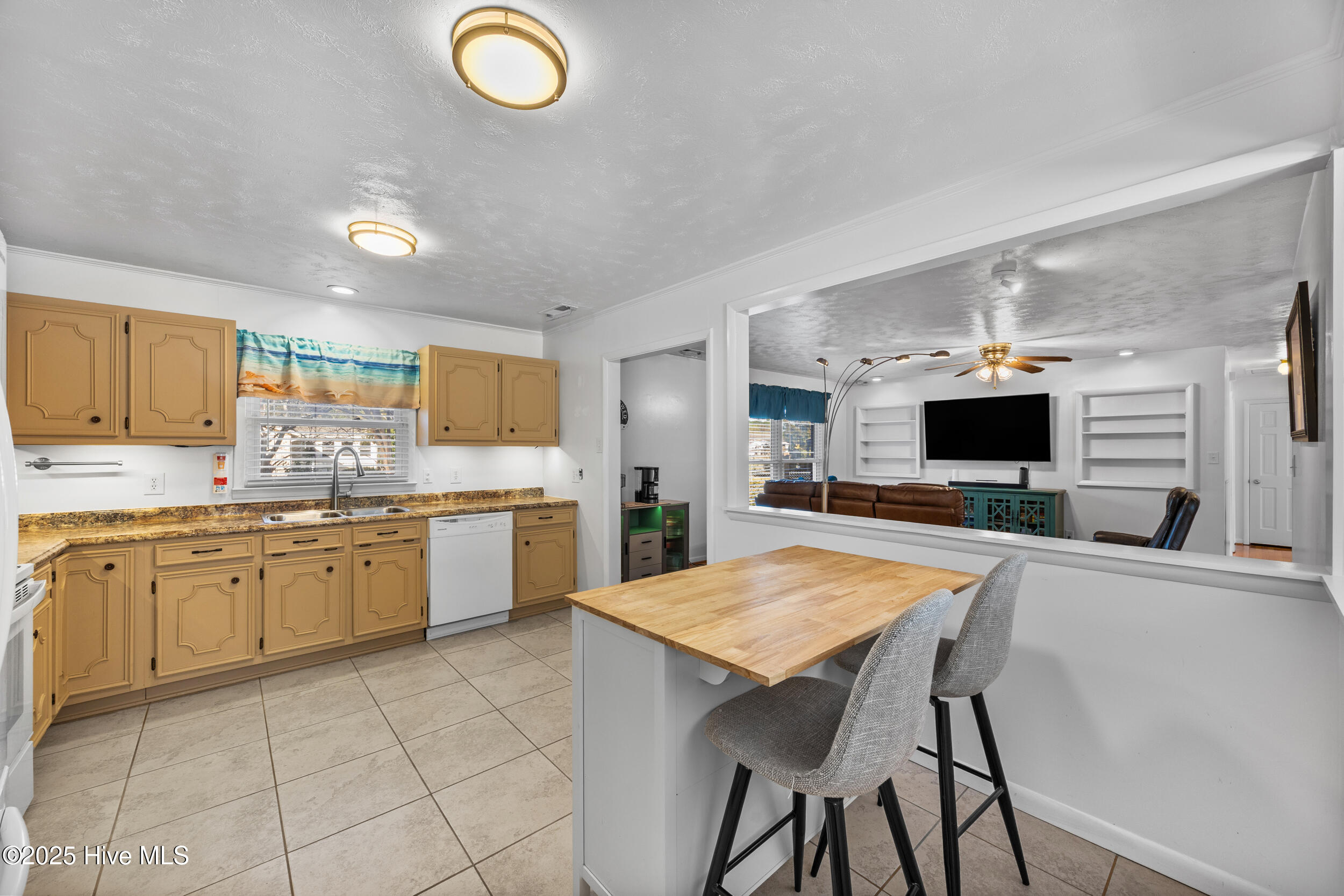 100546474 | Photo 14