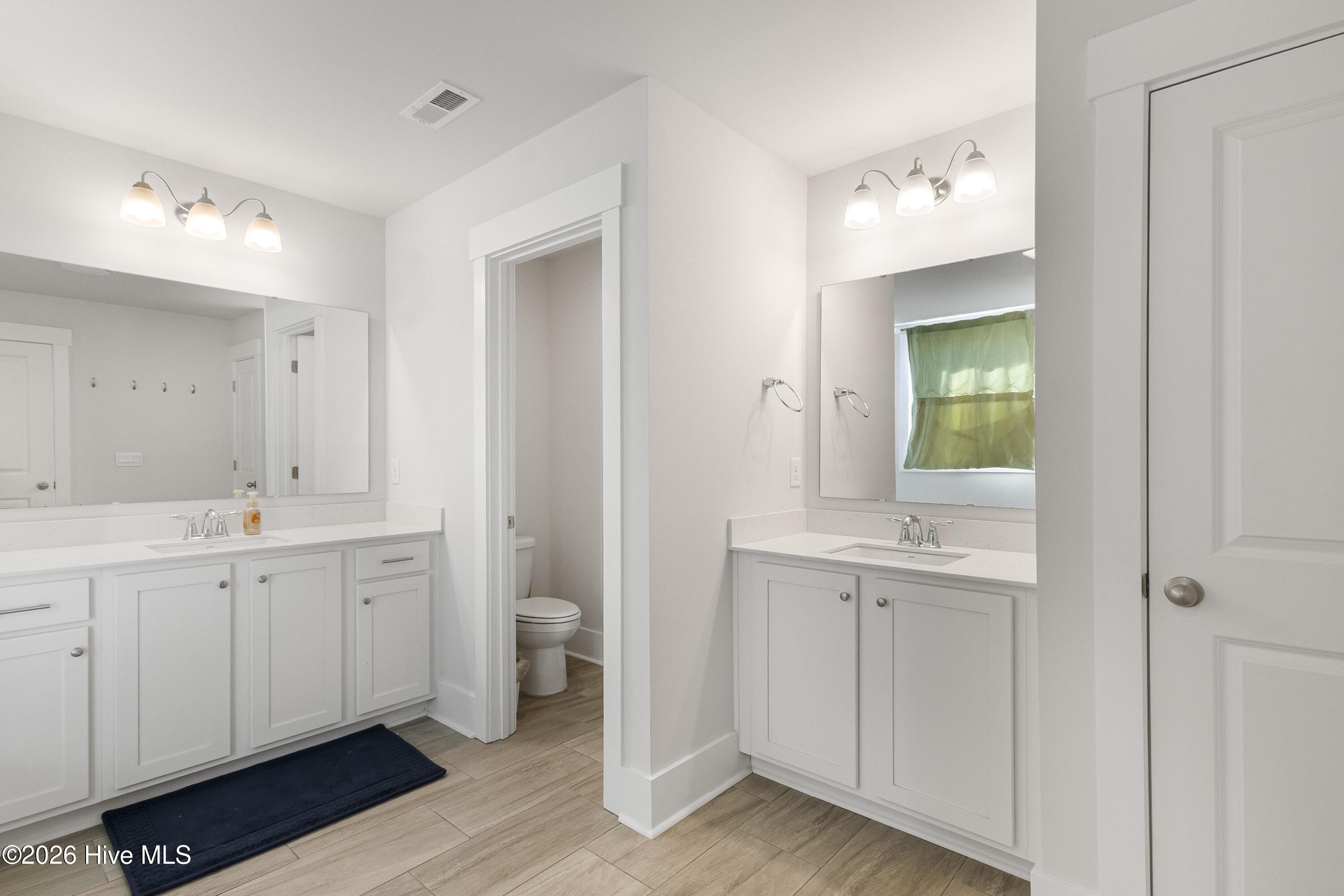 100547510 | Photo 38