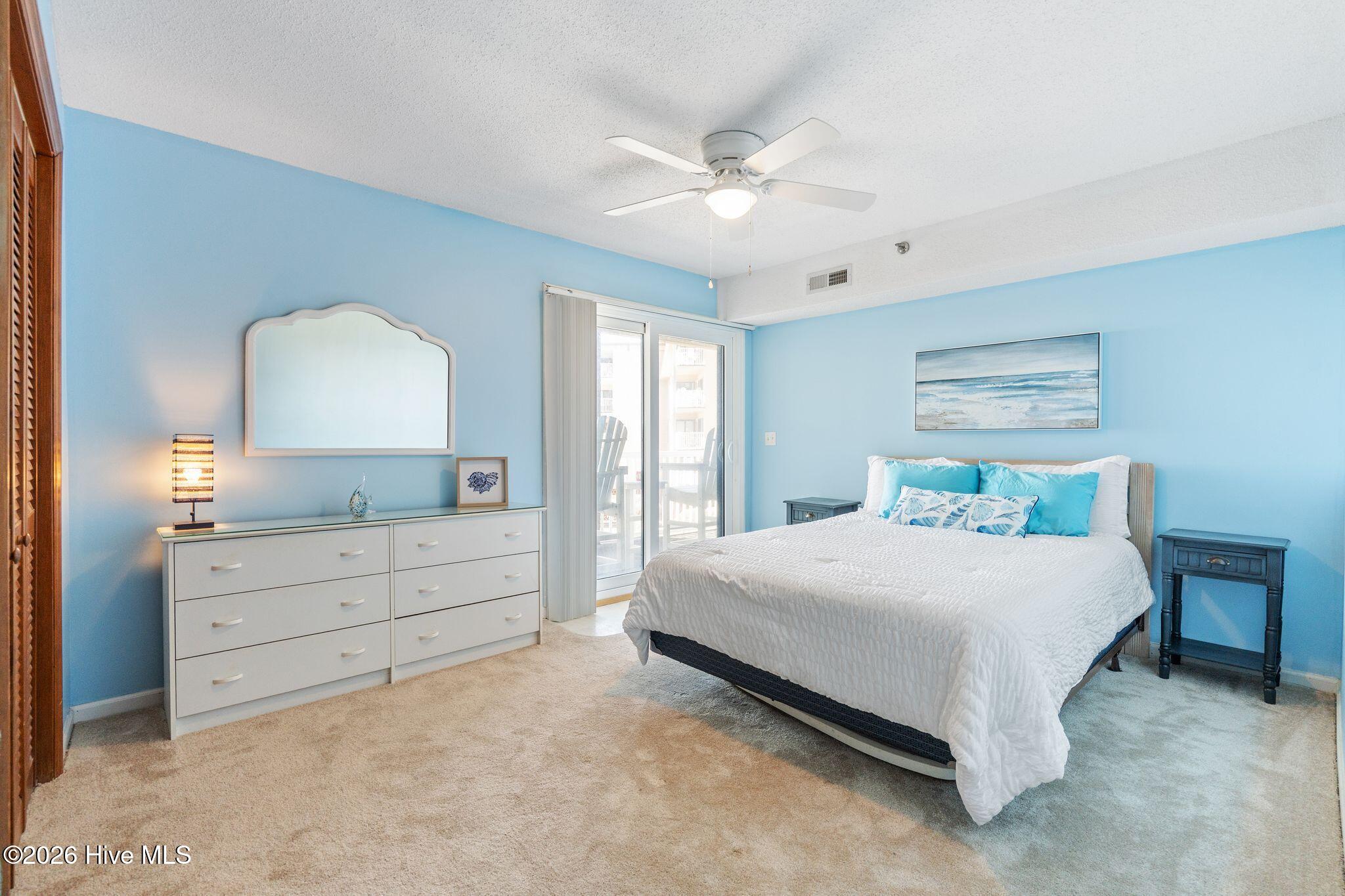 100559417 | Photo 24