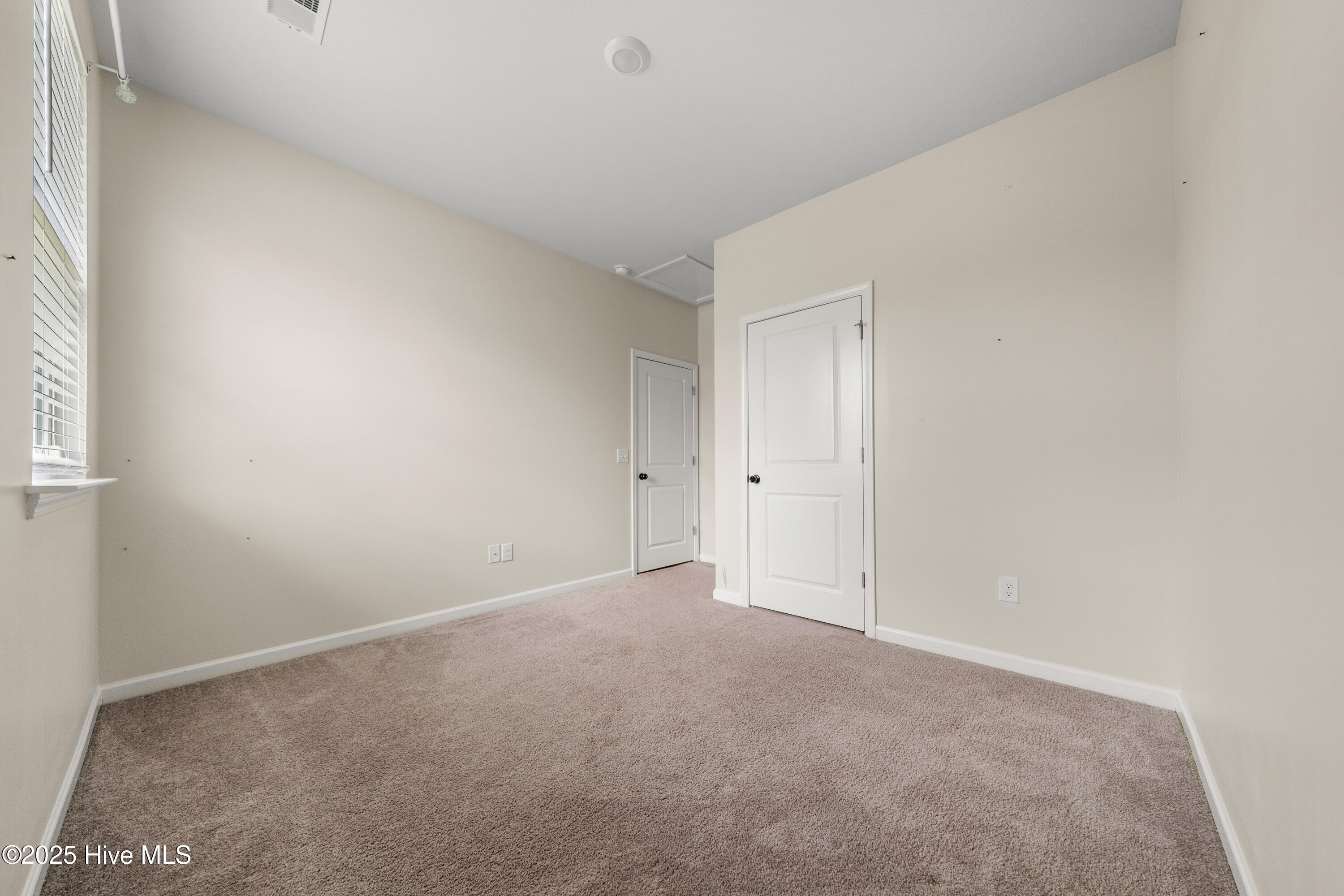 100521762 | Photo 29