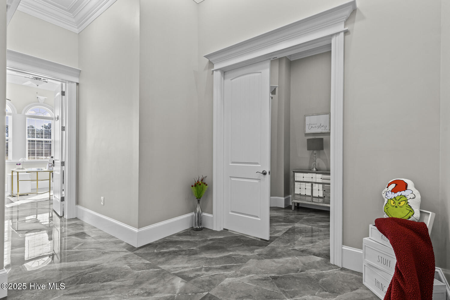 100546022 | Photo 26