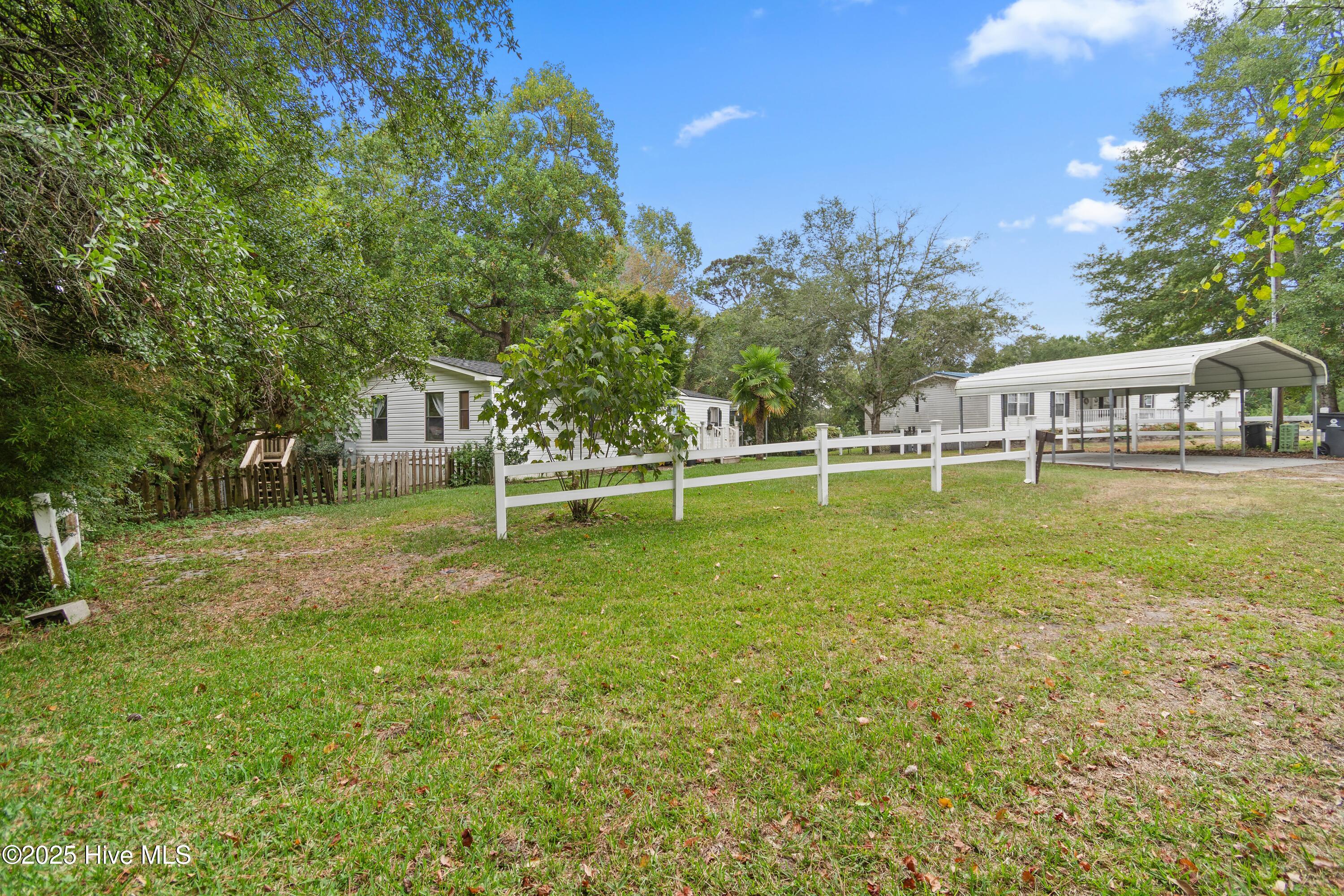 100565495 | Photo 28