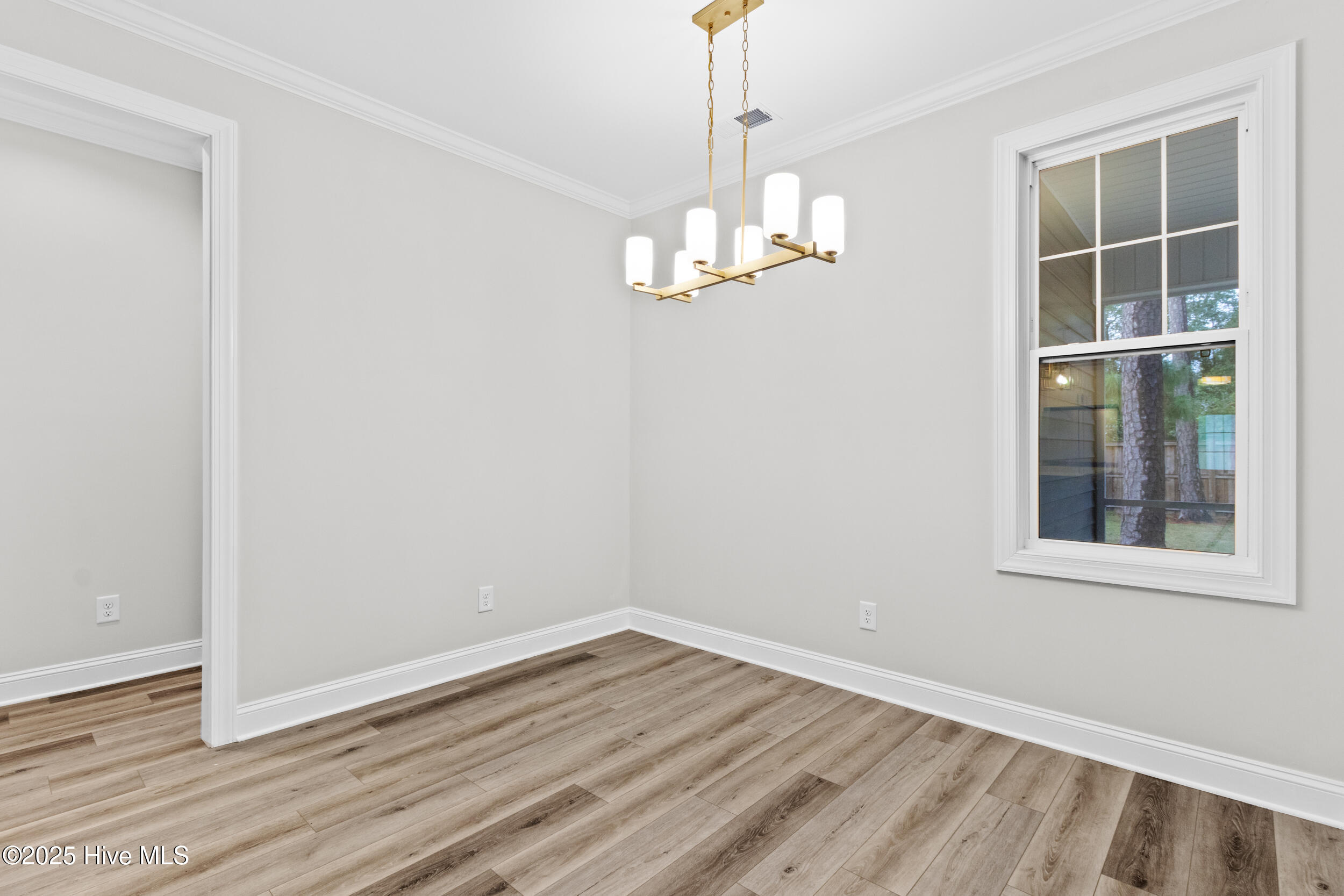 100561521 | Photo 16