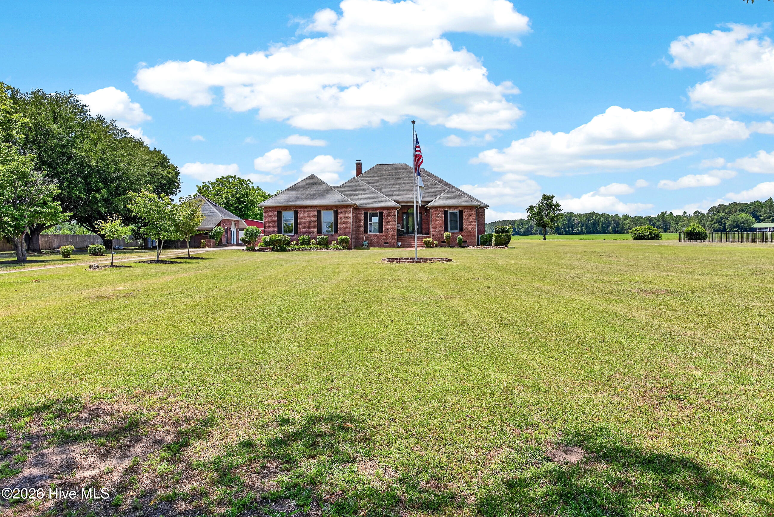 2732 White Oak River Road,Maysville