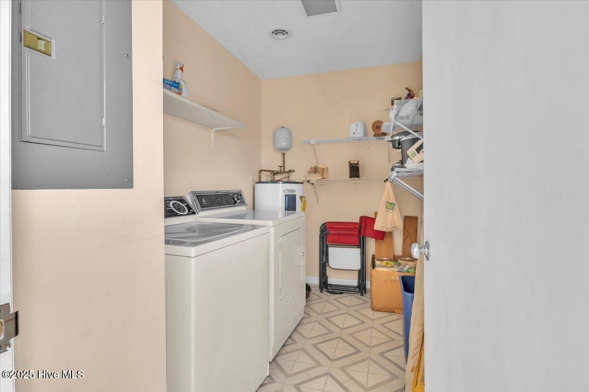 100527550 | Photo 17