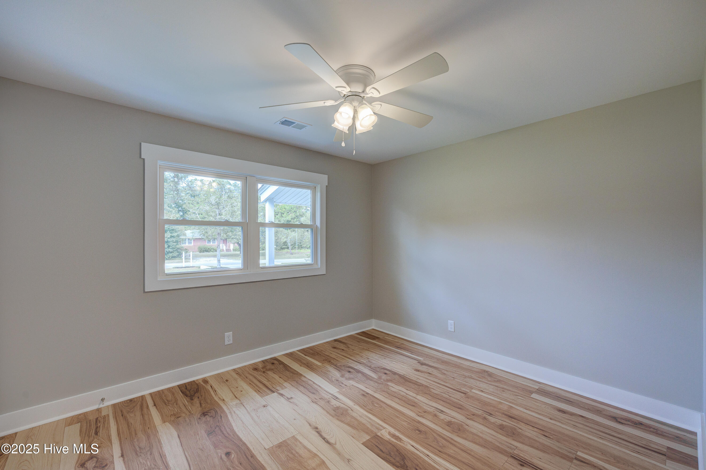 100534169 | Photo 27