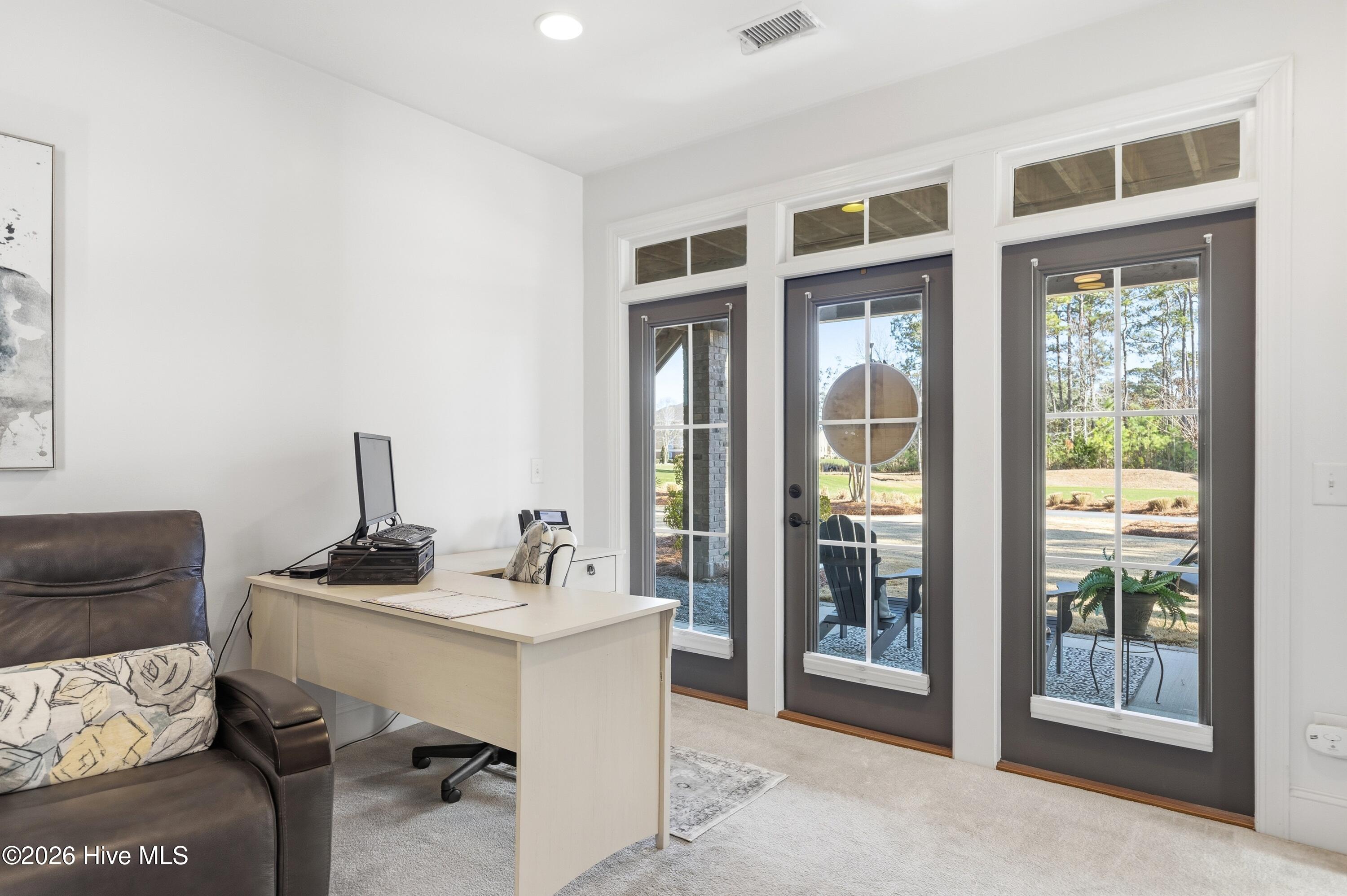 100556078 | Photo 51