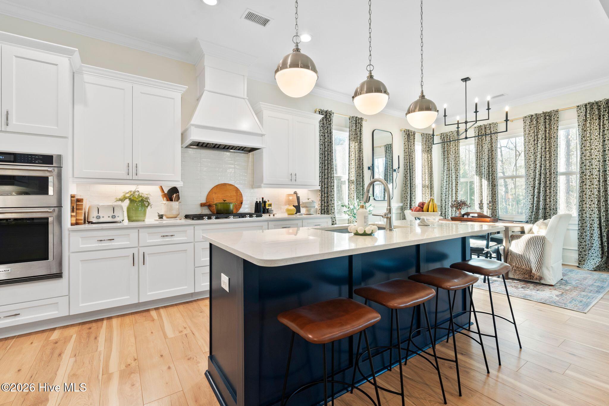 100551668 | Photo 30