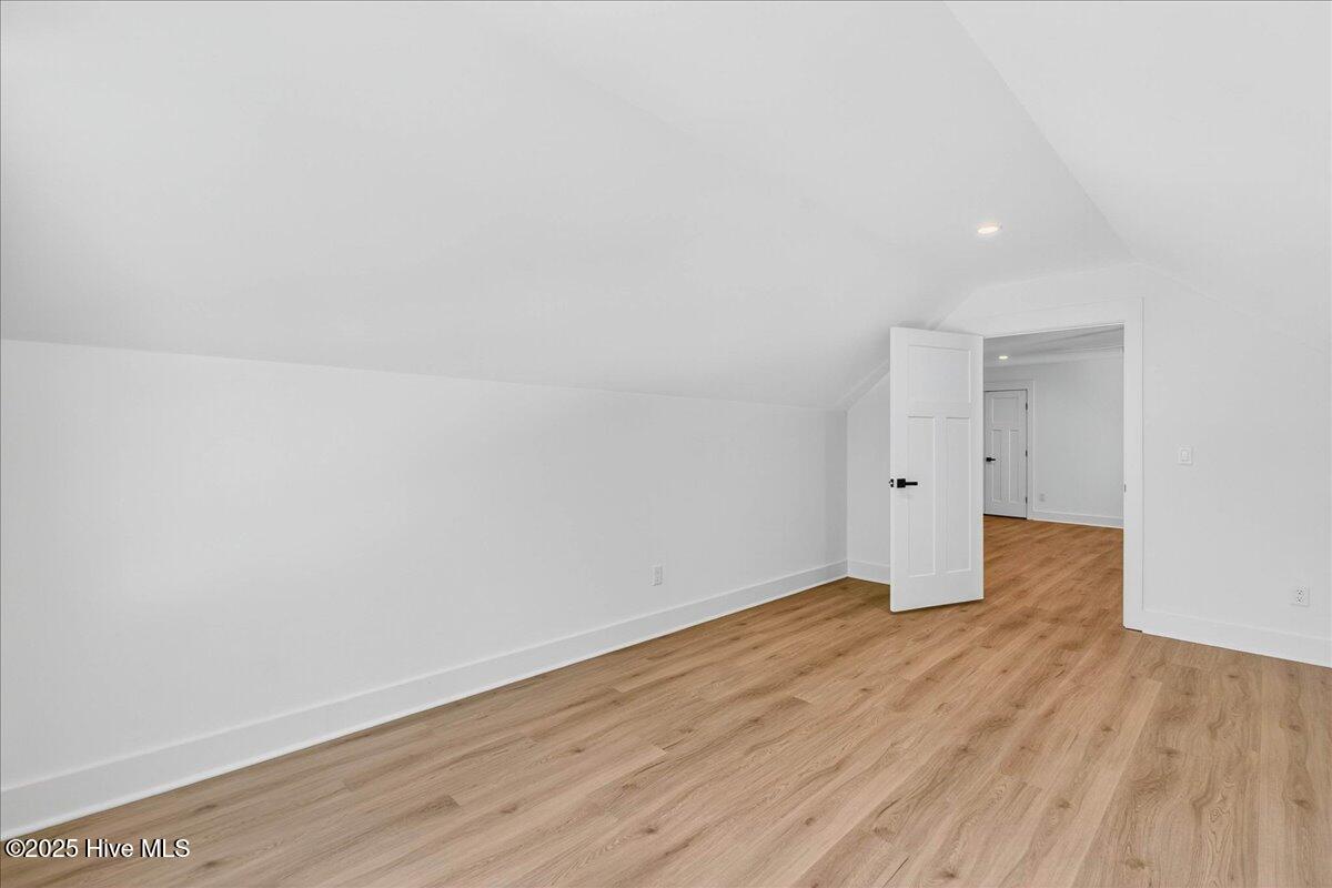 100489507 | Photo 40