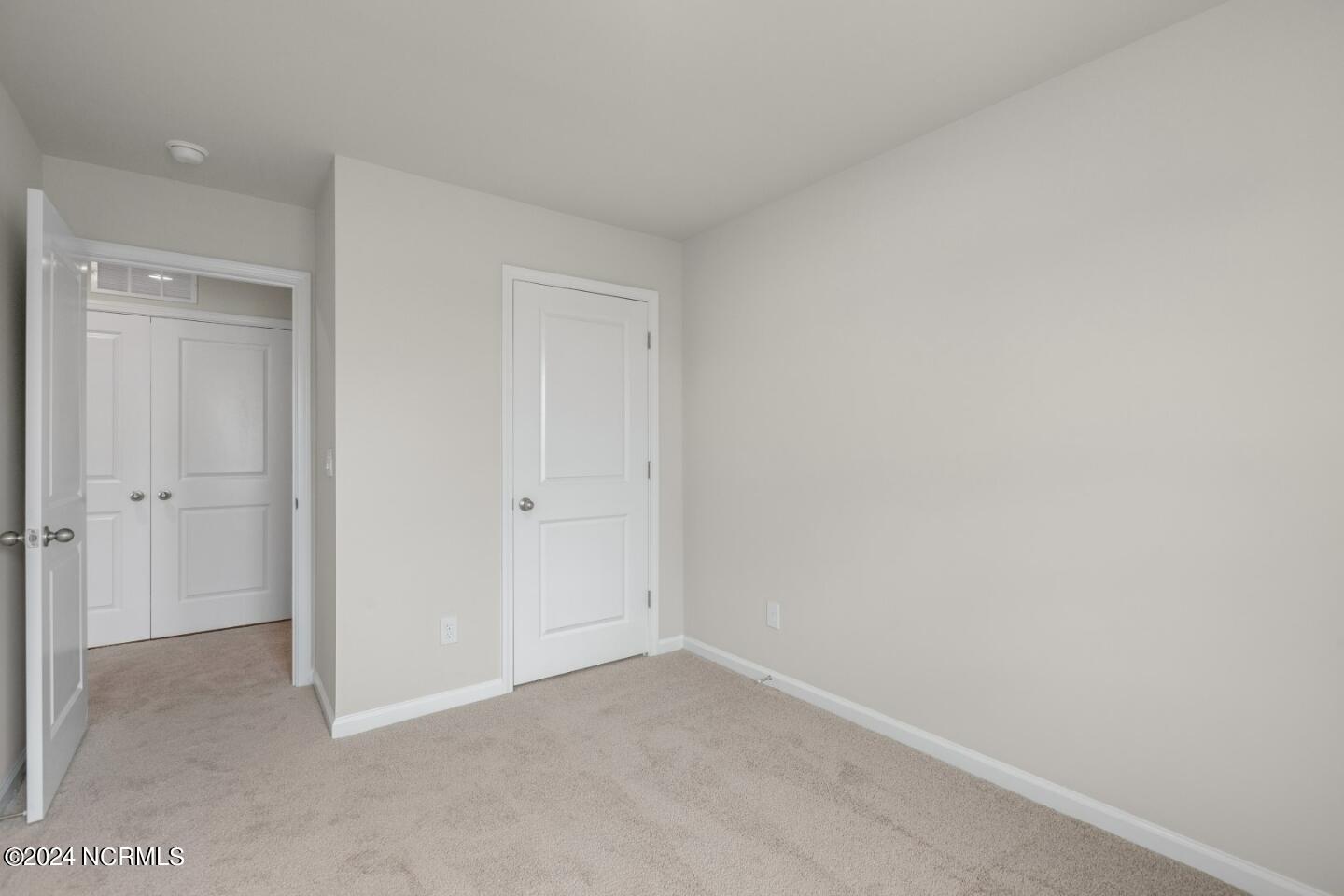 100528873 | Photo 26