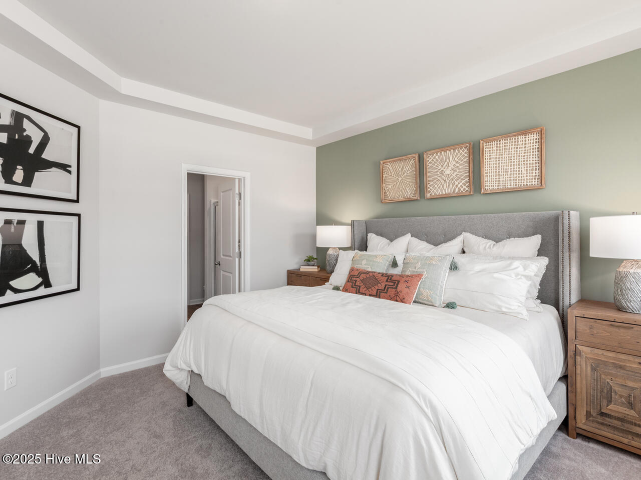 100490831 | Photo 18