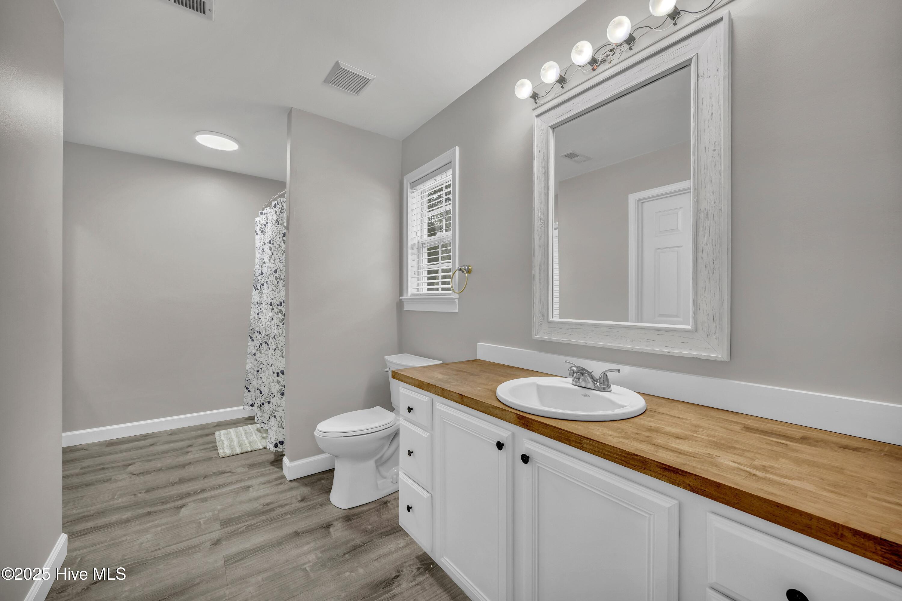 100546992 | Photo 12