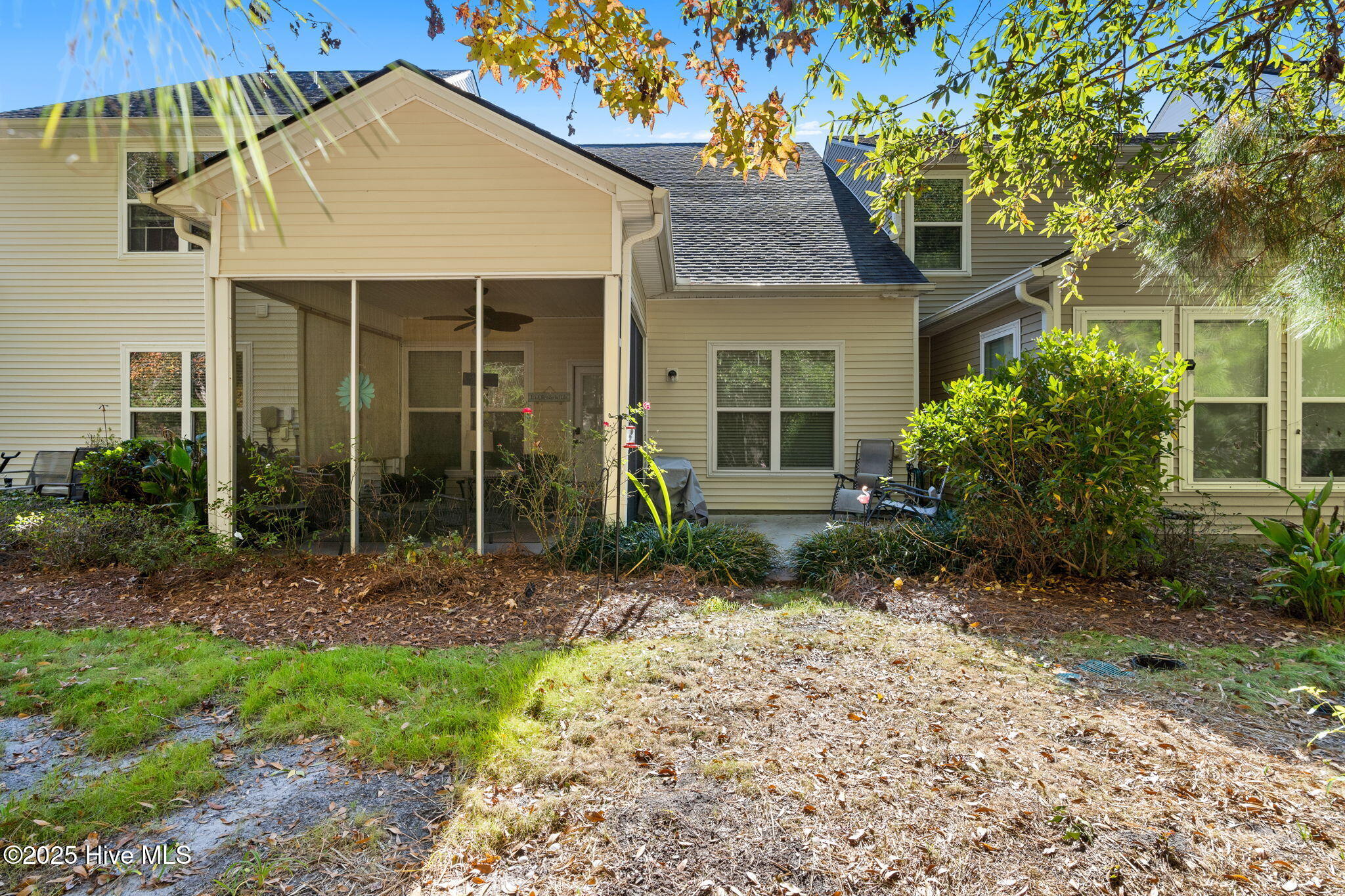 100543770 | Photo 37