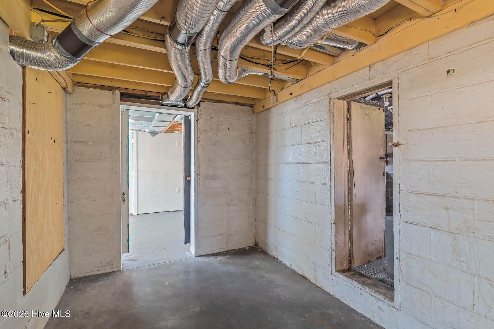 100538071 | Photo 40