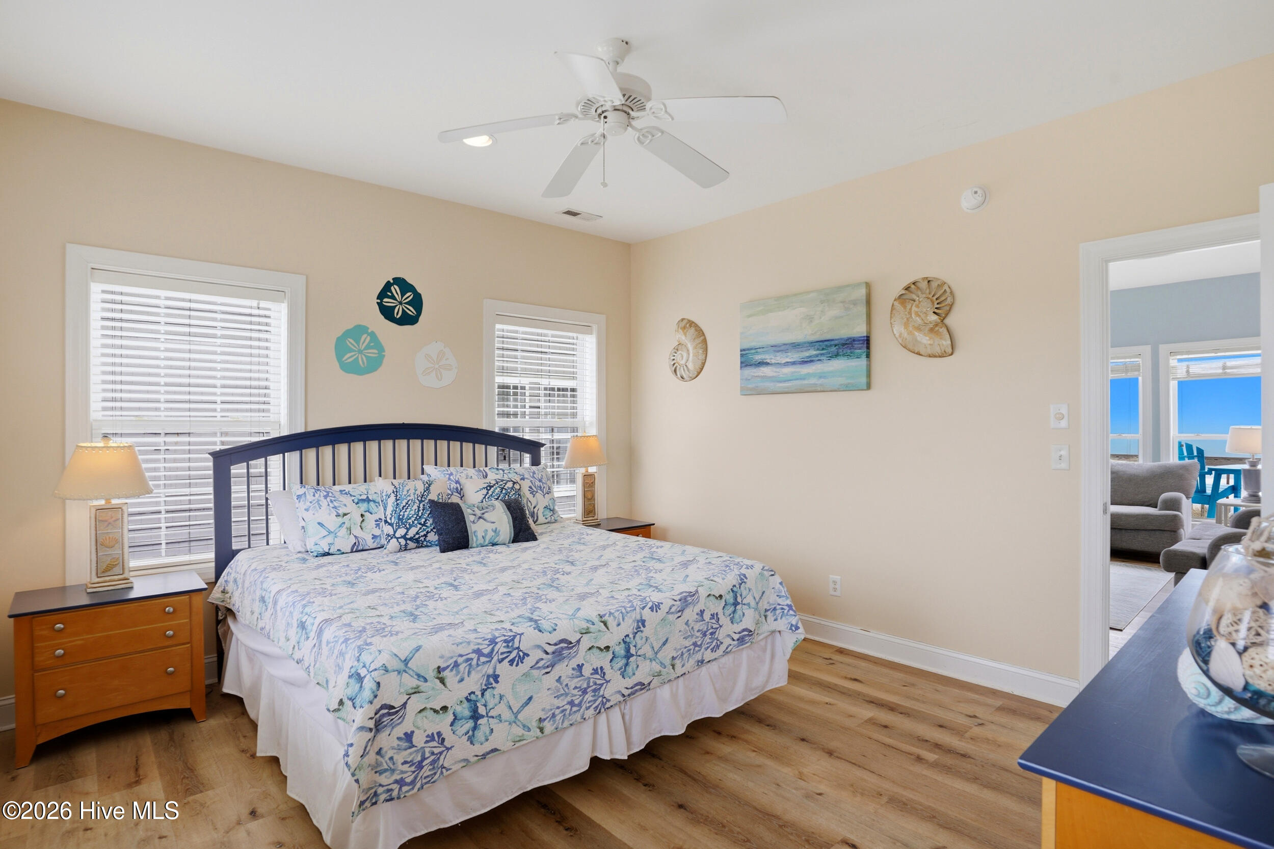 100566063 | Photo 20