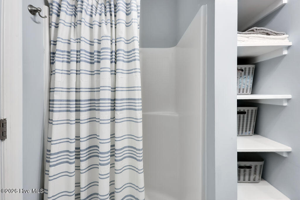 100548902 | Photo 16