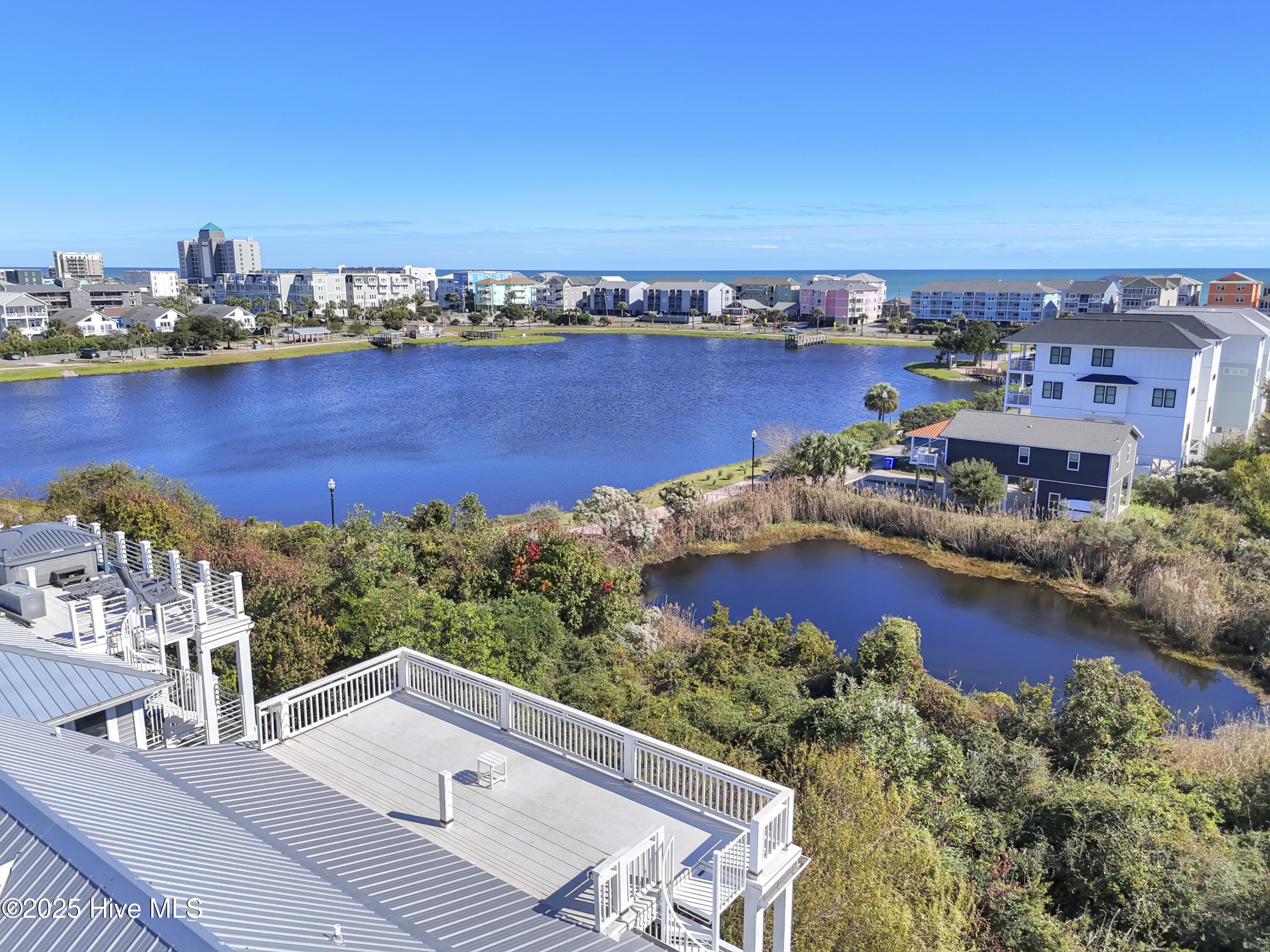 100540464 | Photo 76