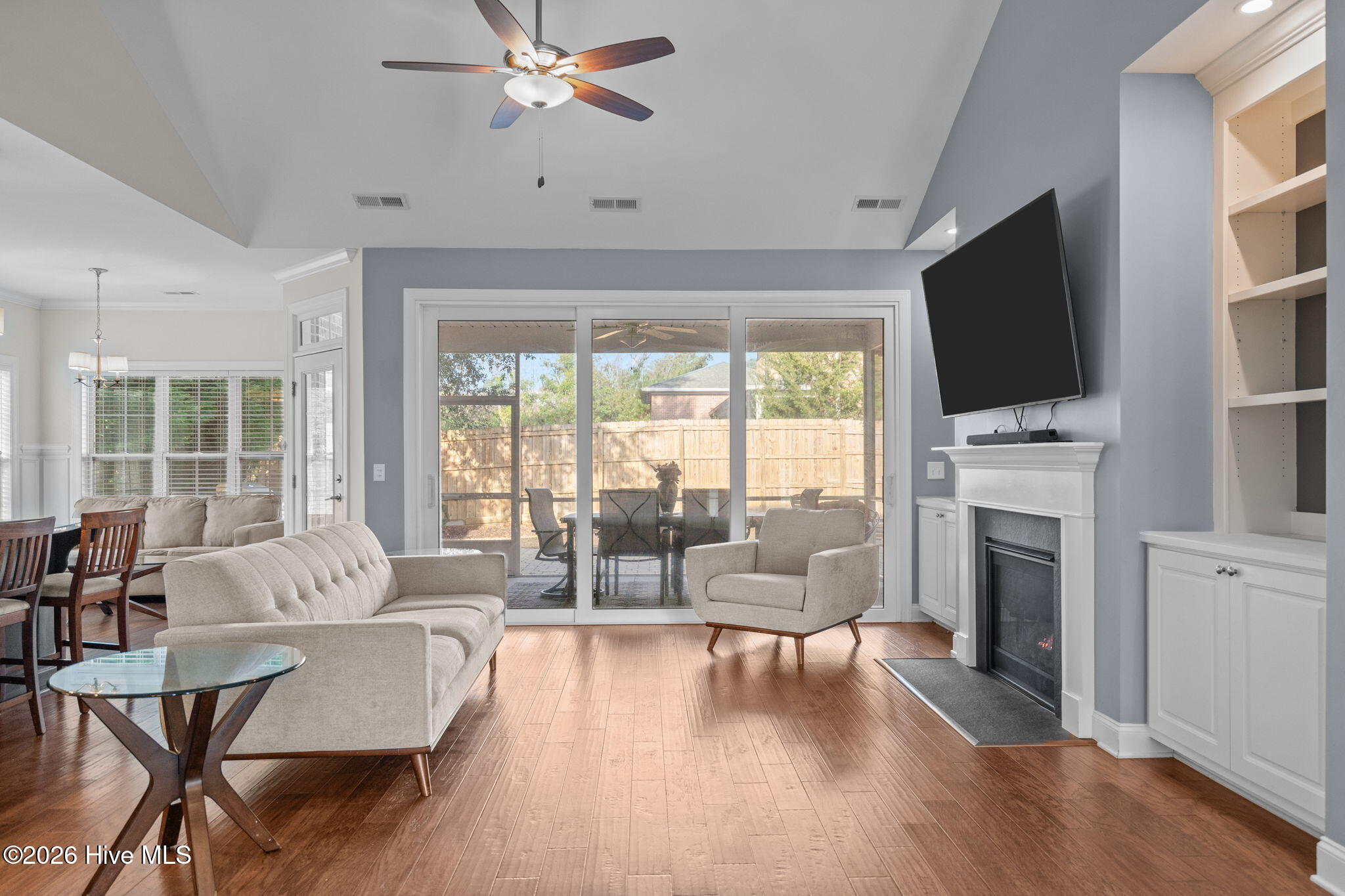 100548137 | Photo 13