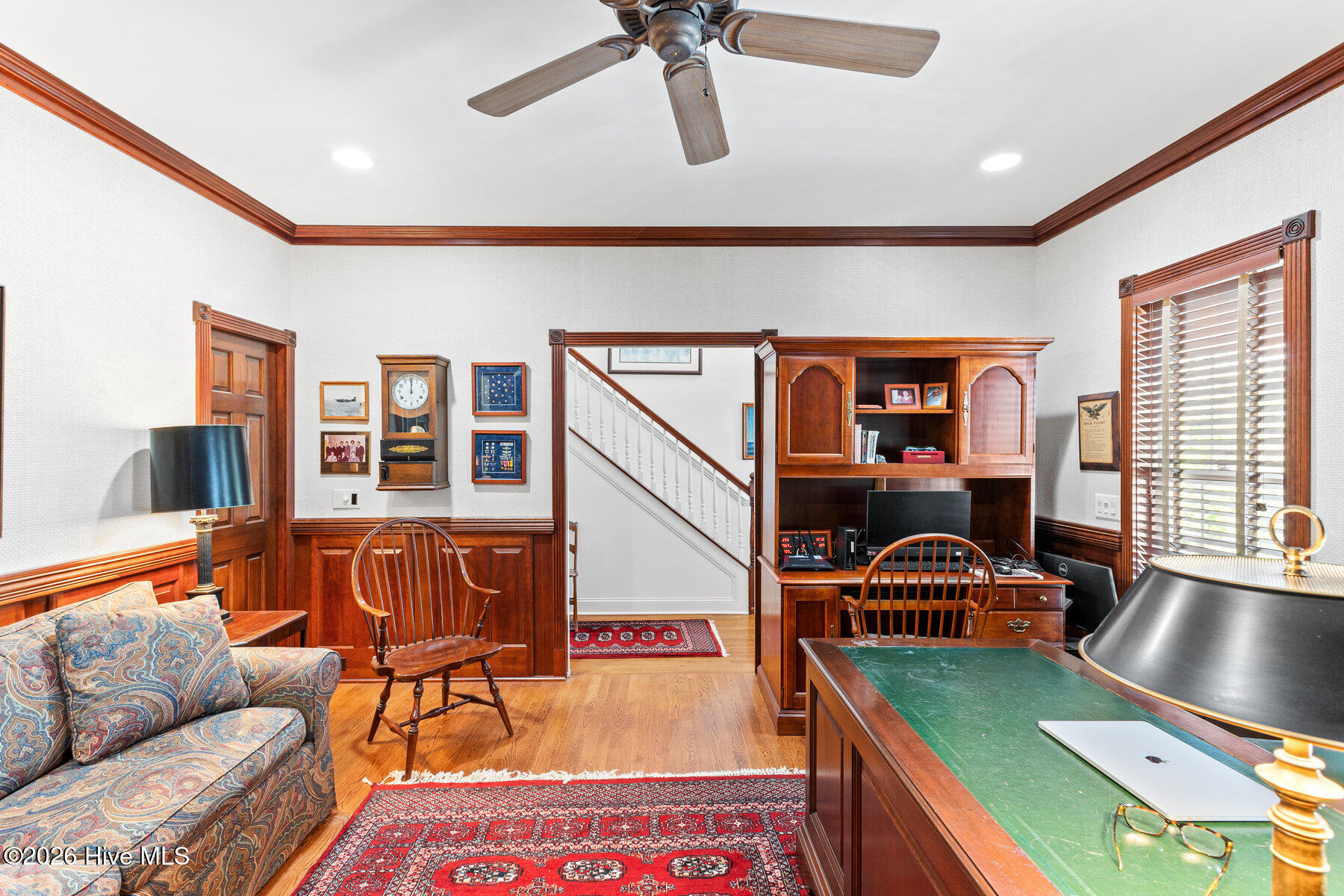 100558042 | Photo 32