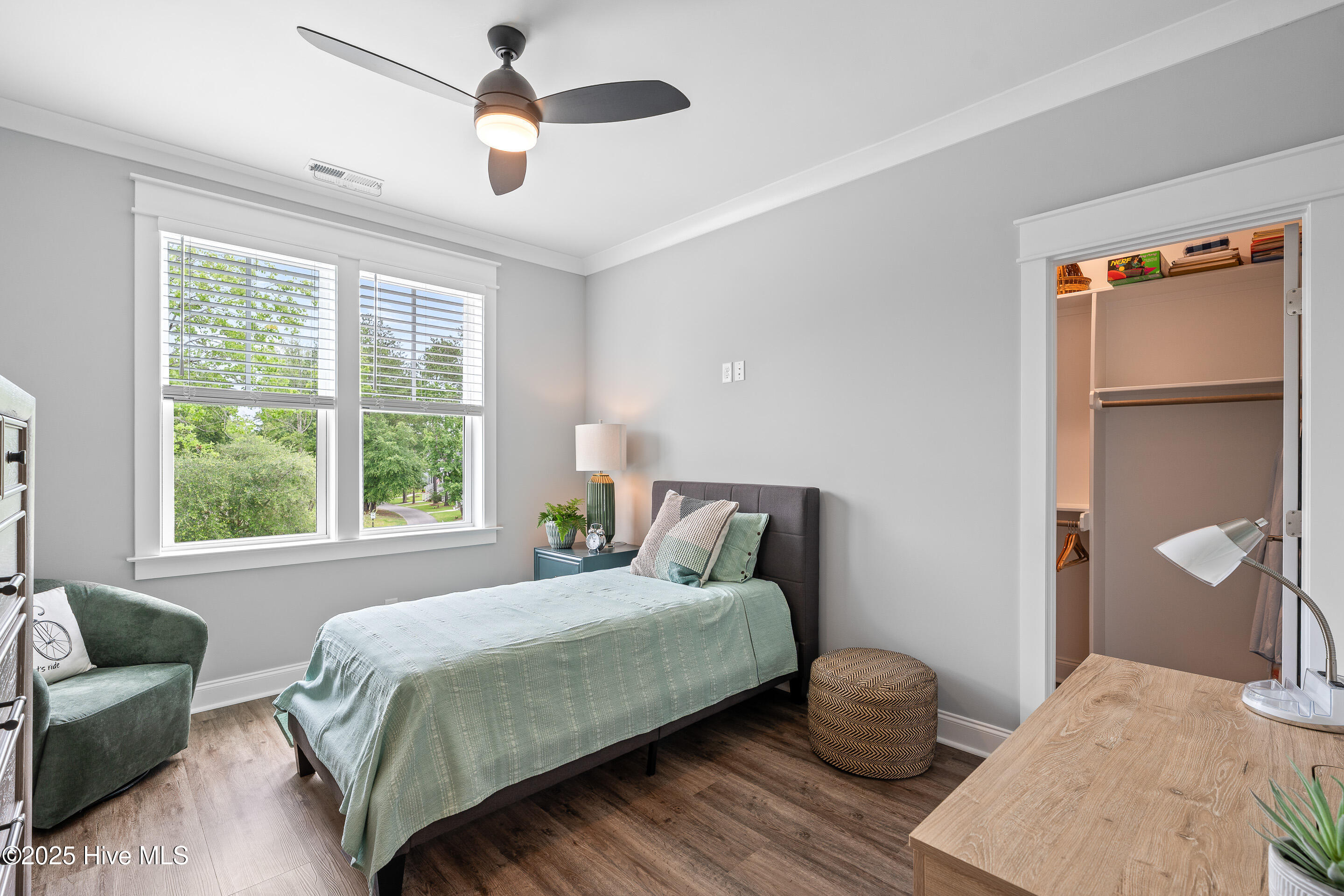 100516528 | Photo 43